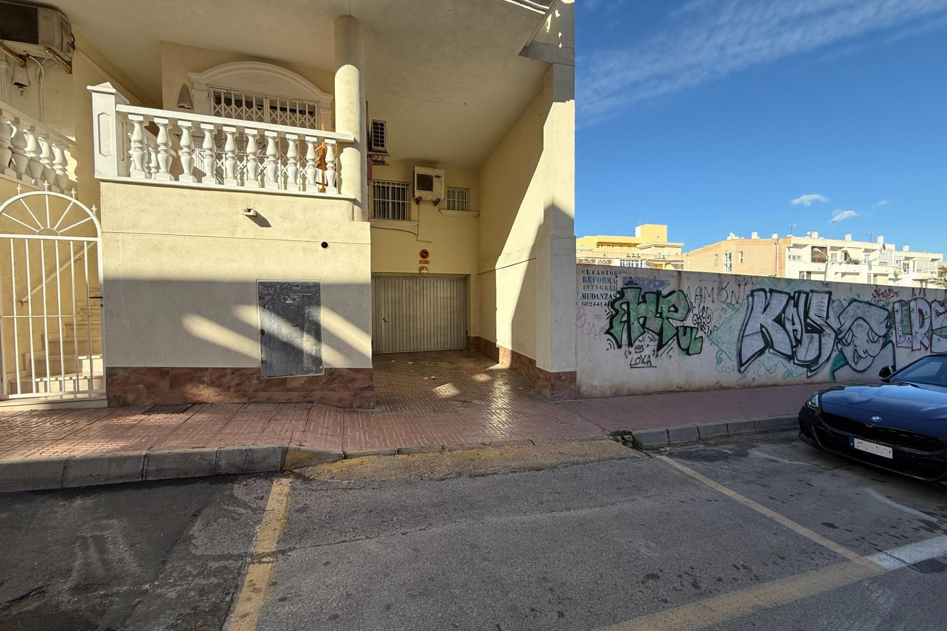 Long term rental - Garage - Torrevieja - Costa Blanca South