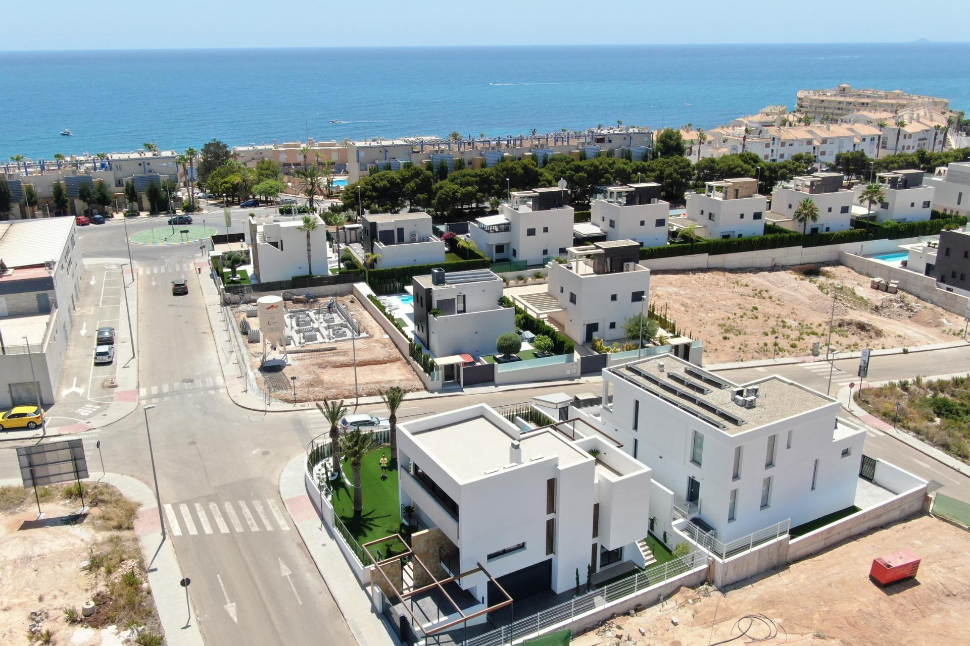 Obra nueva - Villa - Orihuela Costa