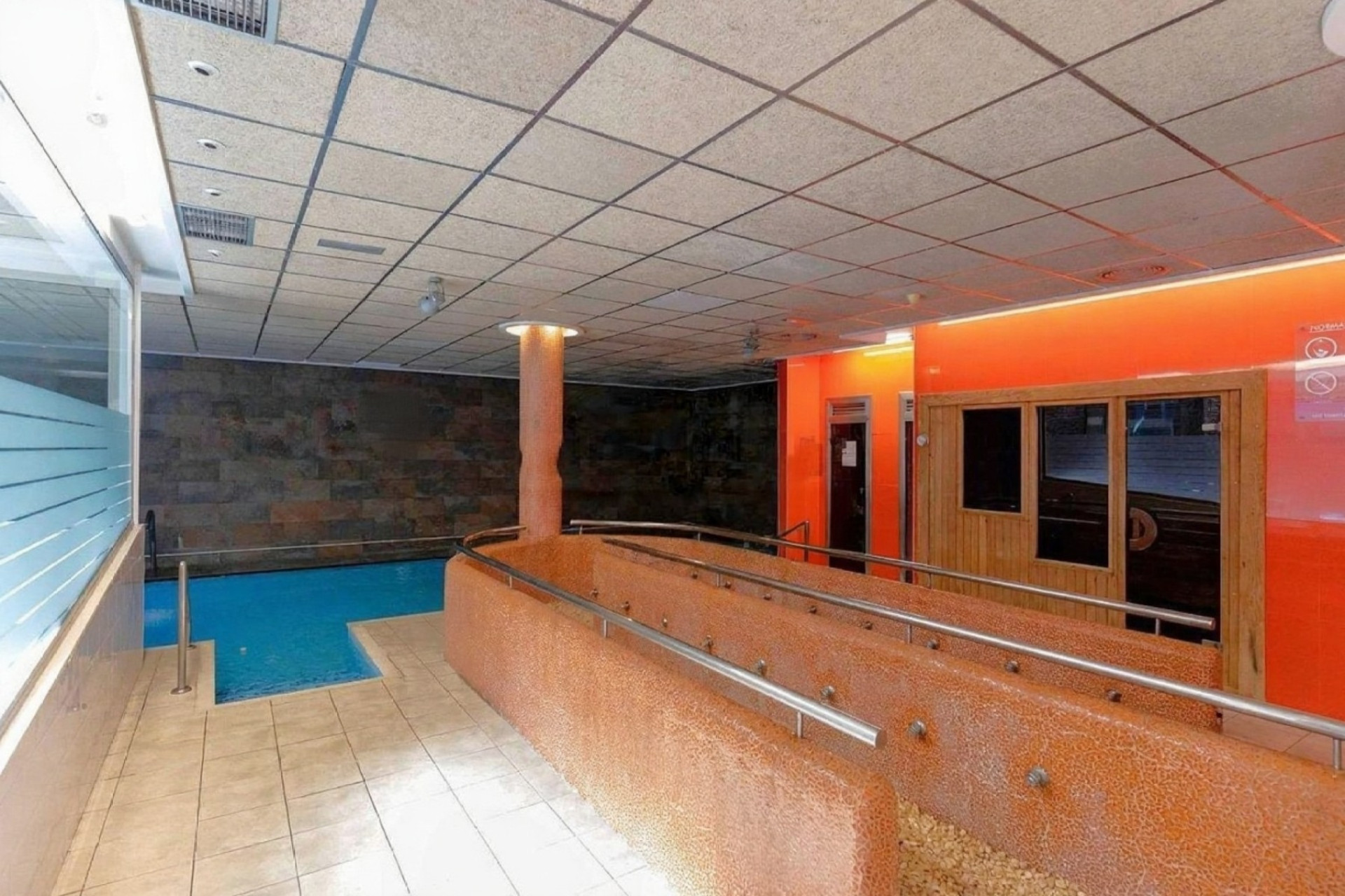 Resale - 1. Apartment / flat - Cabo Roig - Costa Blanca South