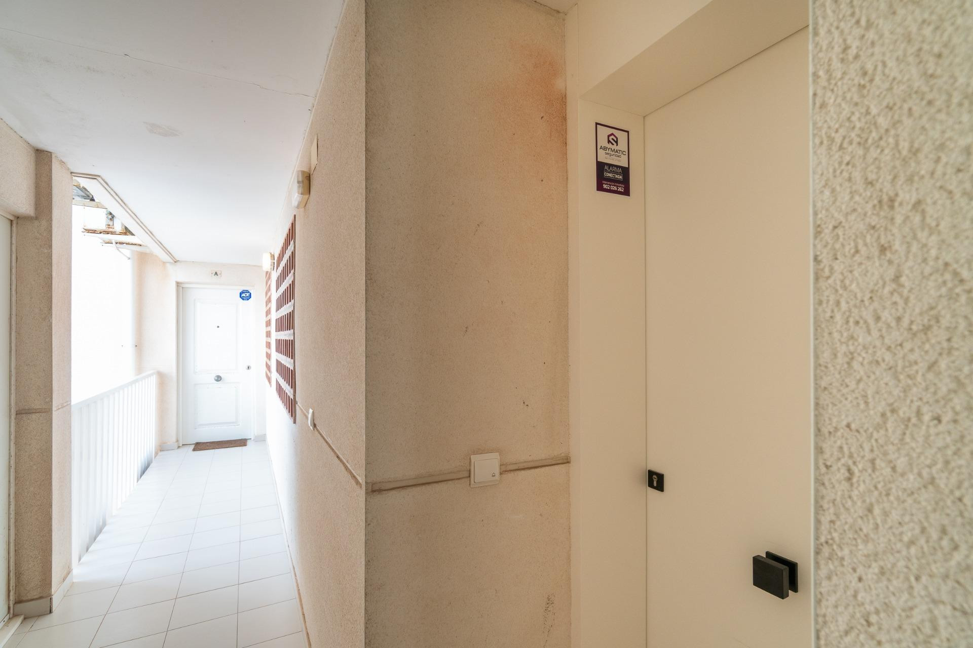 Resale - 1. Apartment / flat - Guardamar del Segura - Puerto Deportivo