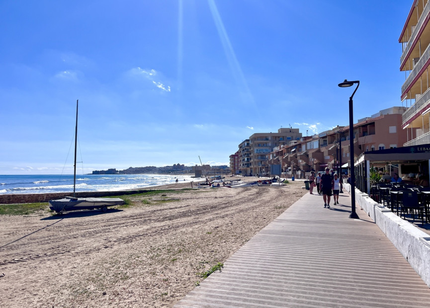 Resale - 1. Apartment / flat - La Mata - Costa Blanca South