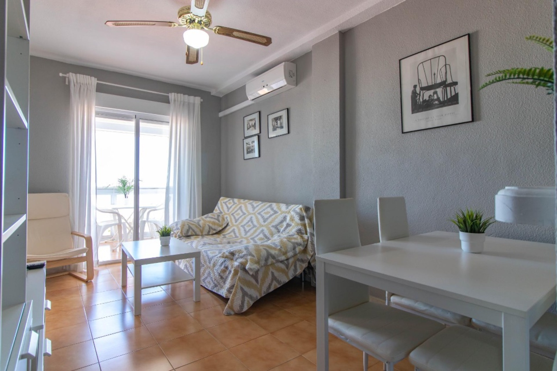 Resale - 1. Apartment / flat - La Mata - Costa Blanca South
