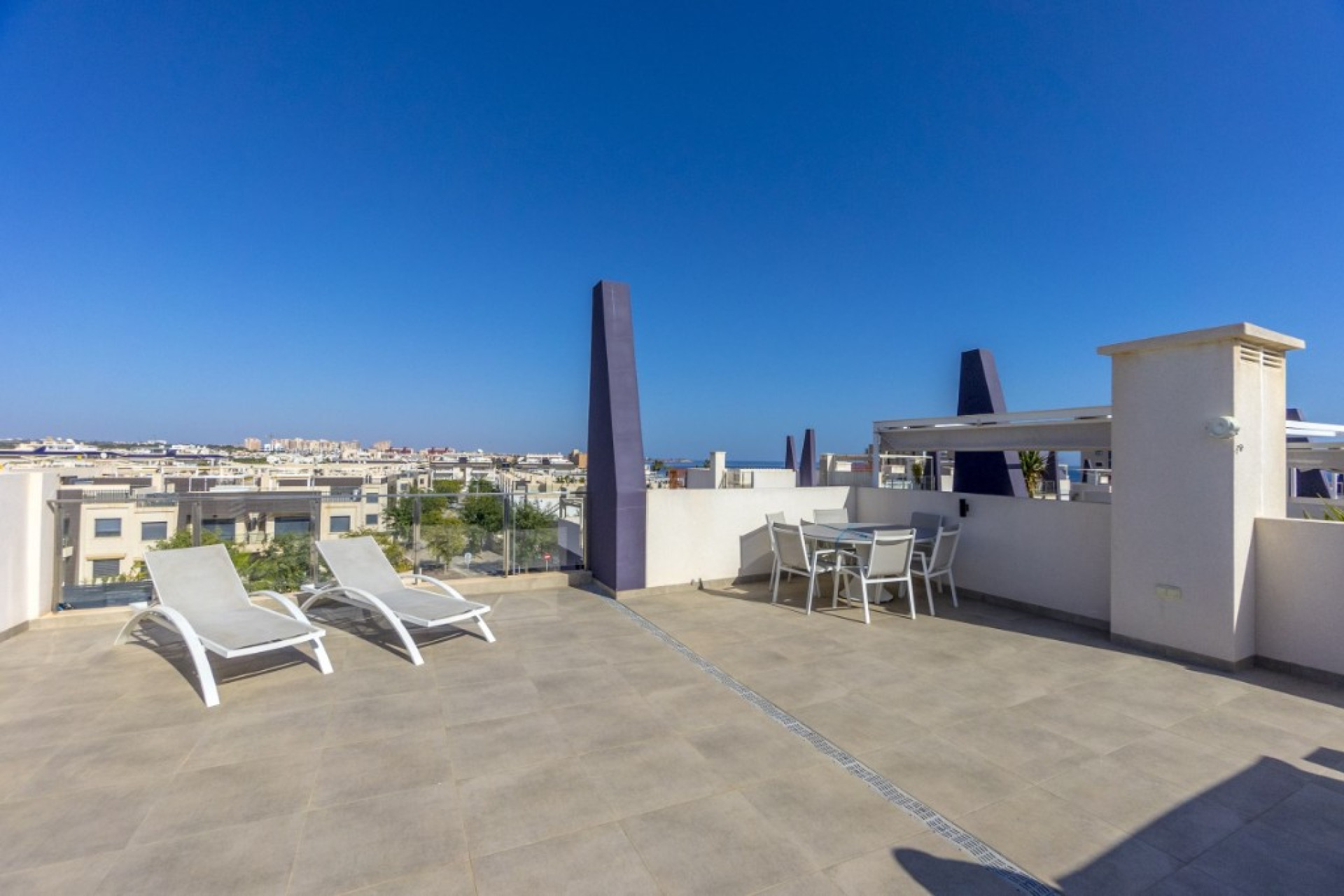 Resale - 1. Apartment / flat - Mil Palmeras - Costa Blanca South