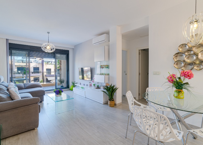 Resale - 1. Apartment / flat - Mil Palmeras - Costa Blanca South