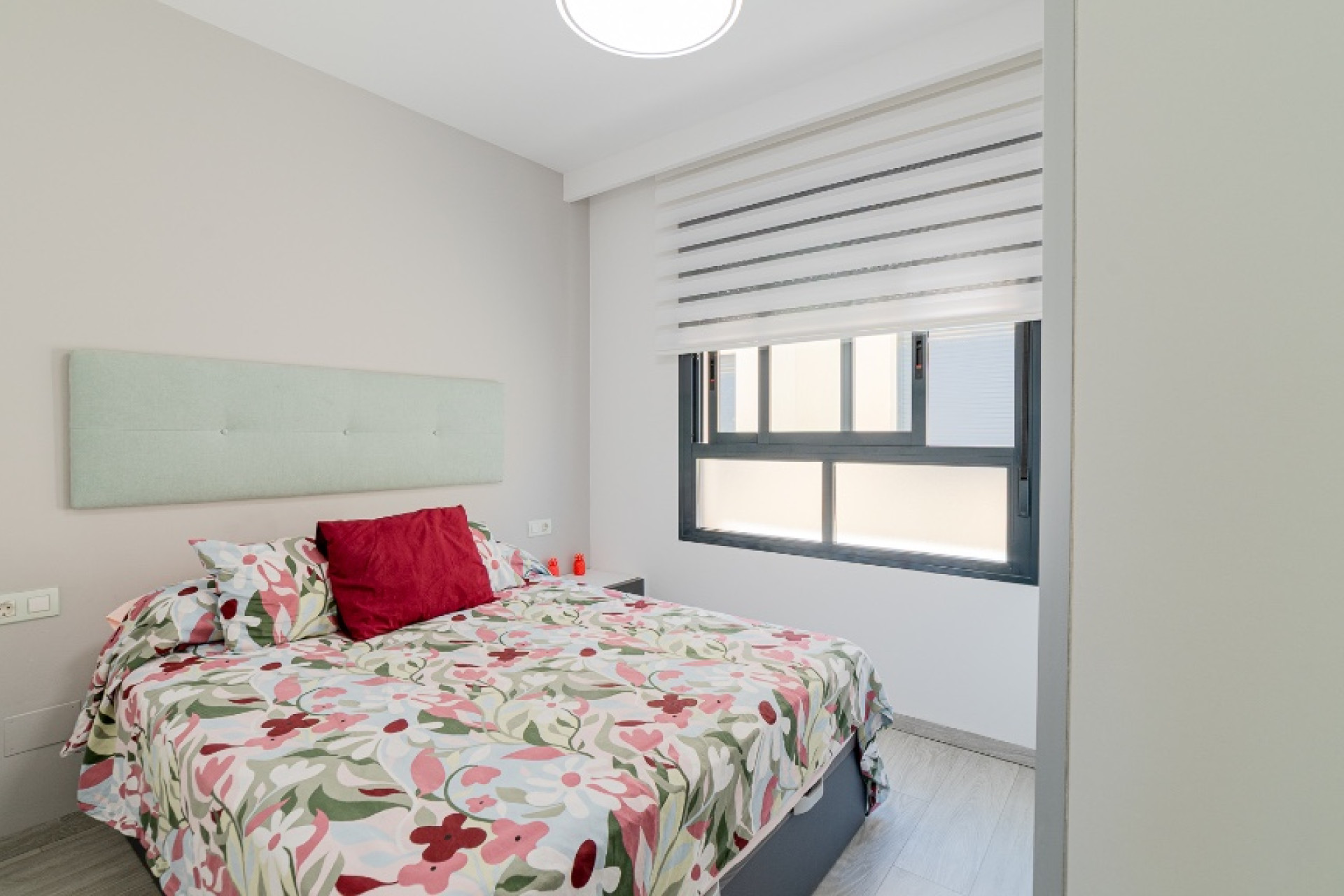 Resale - 1. Apartment / flat - Mil Palmeras - Costa Blanca South