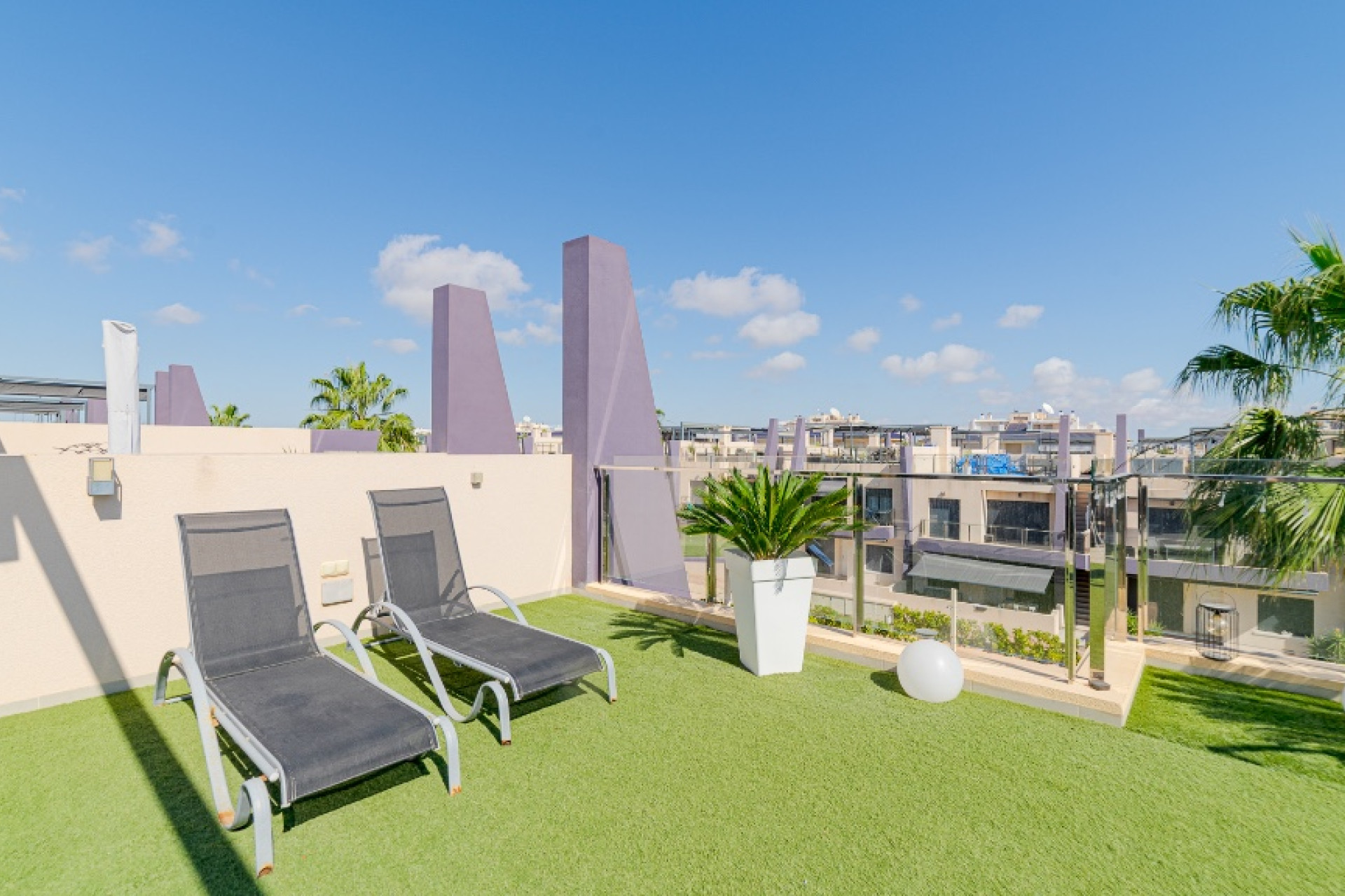 Resale - 1. Apartment / flat - Mil Palmeras - Costa Blanca South