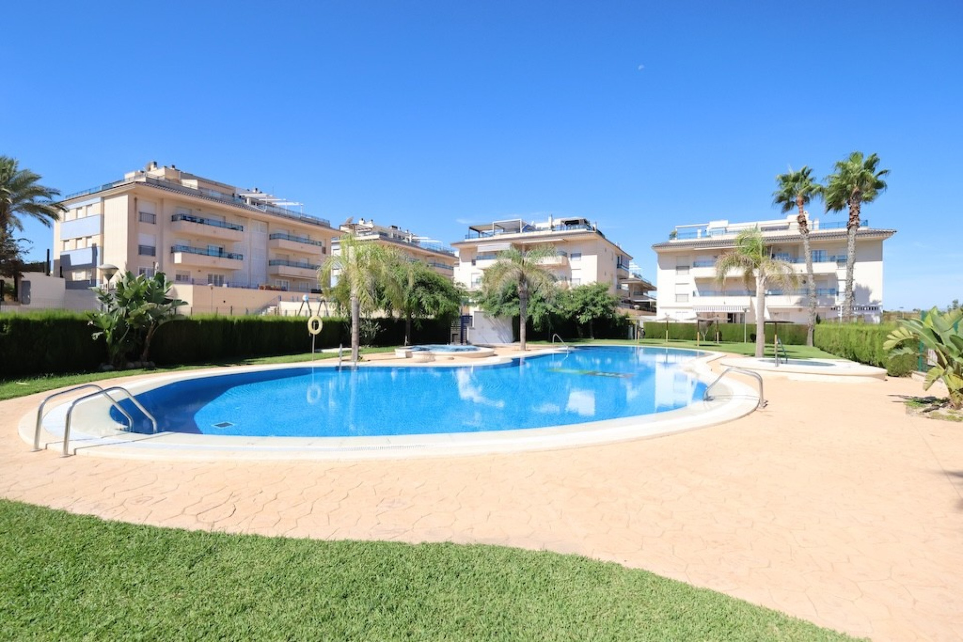 Resale - 1. Apartment / flat - Mil Palmeras - Costa Blanca South