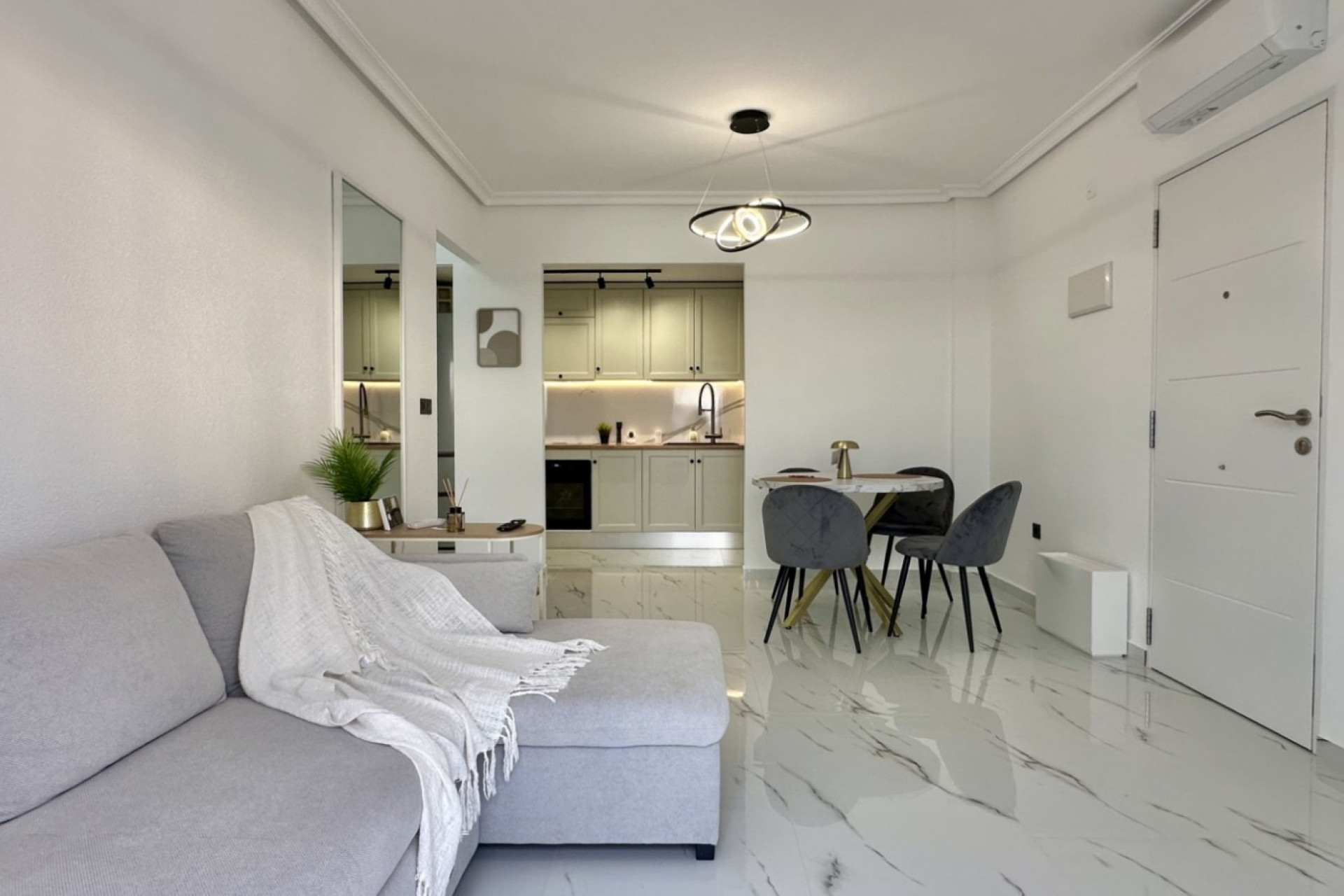 Resale - 1. Apartment / flat - Orihuela Costa - Costa Blanca South