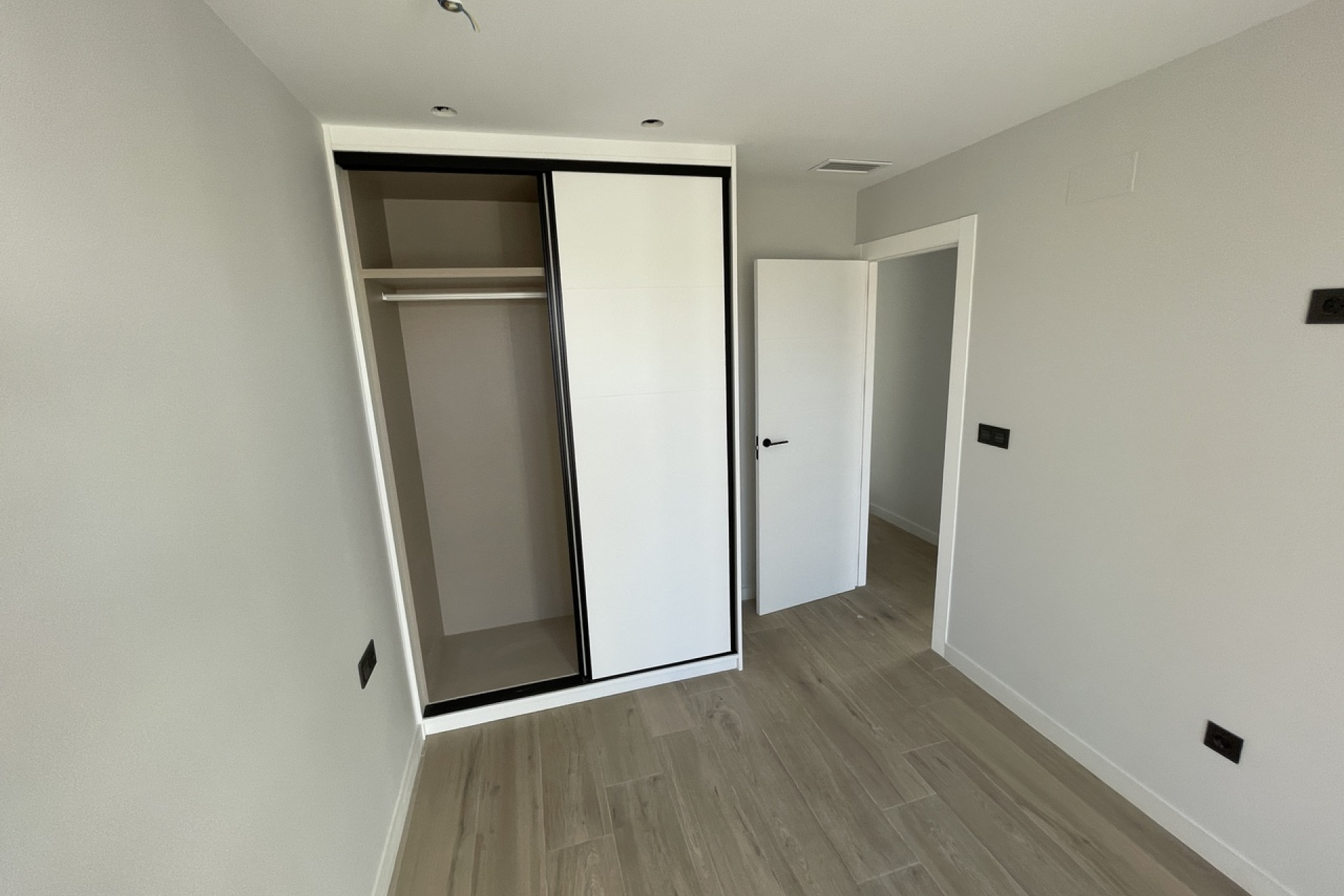 Resale - 1. Apartment / flat - Pilar de la Horadada - Costa Blanca South