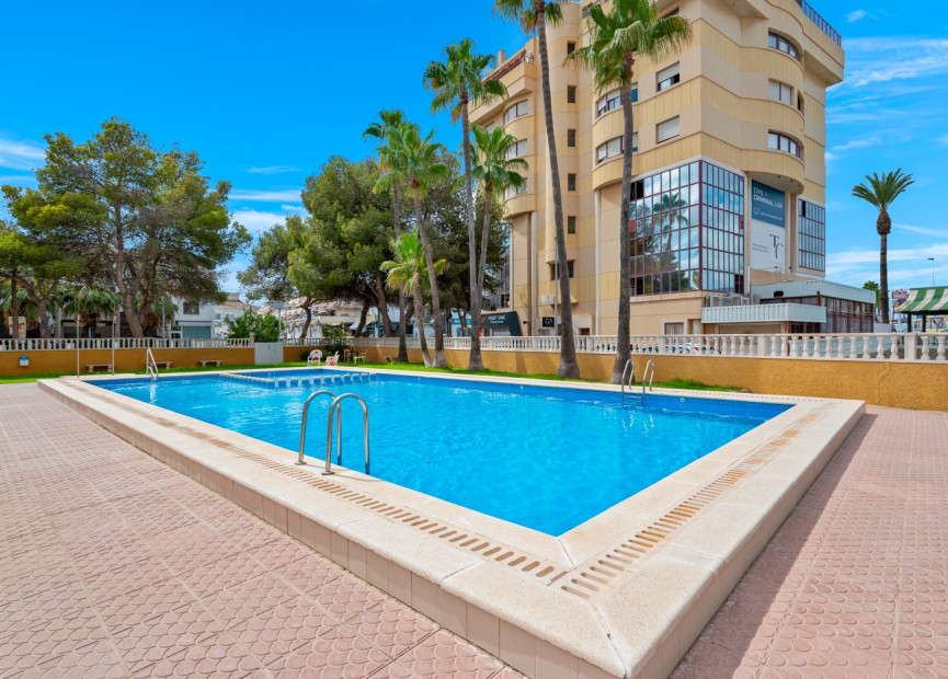 Resale - 1. Apartment / flat - Punta Prima - Costa Blanca South