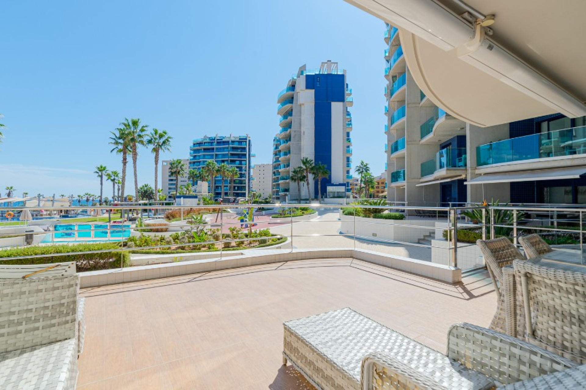 Resale - 1. Apartment / flat - Punta Prima - Costa Blanca South
