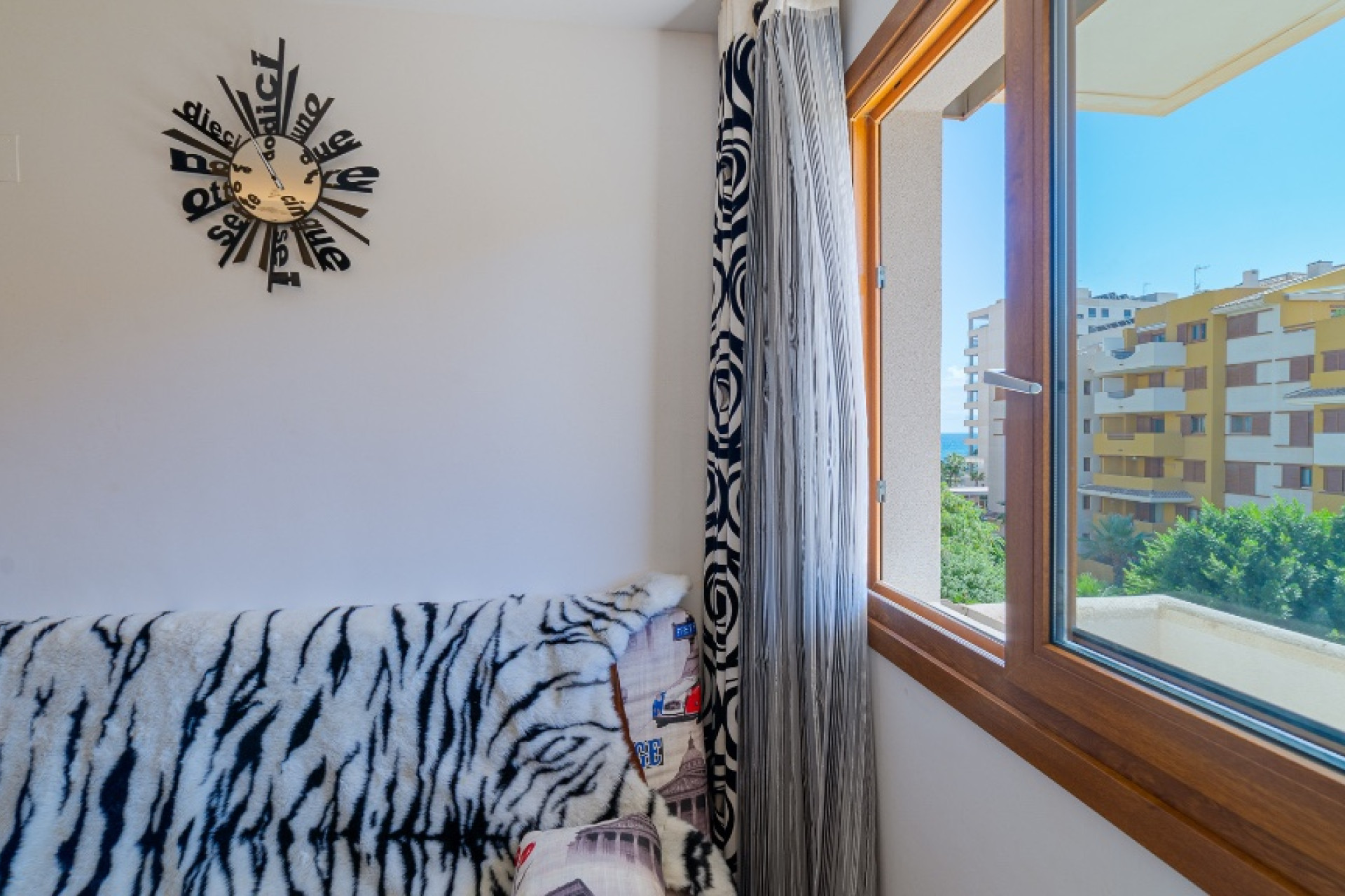 Resale - 1. Apartment / flat - Punta Prima - Costa Blanca South