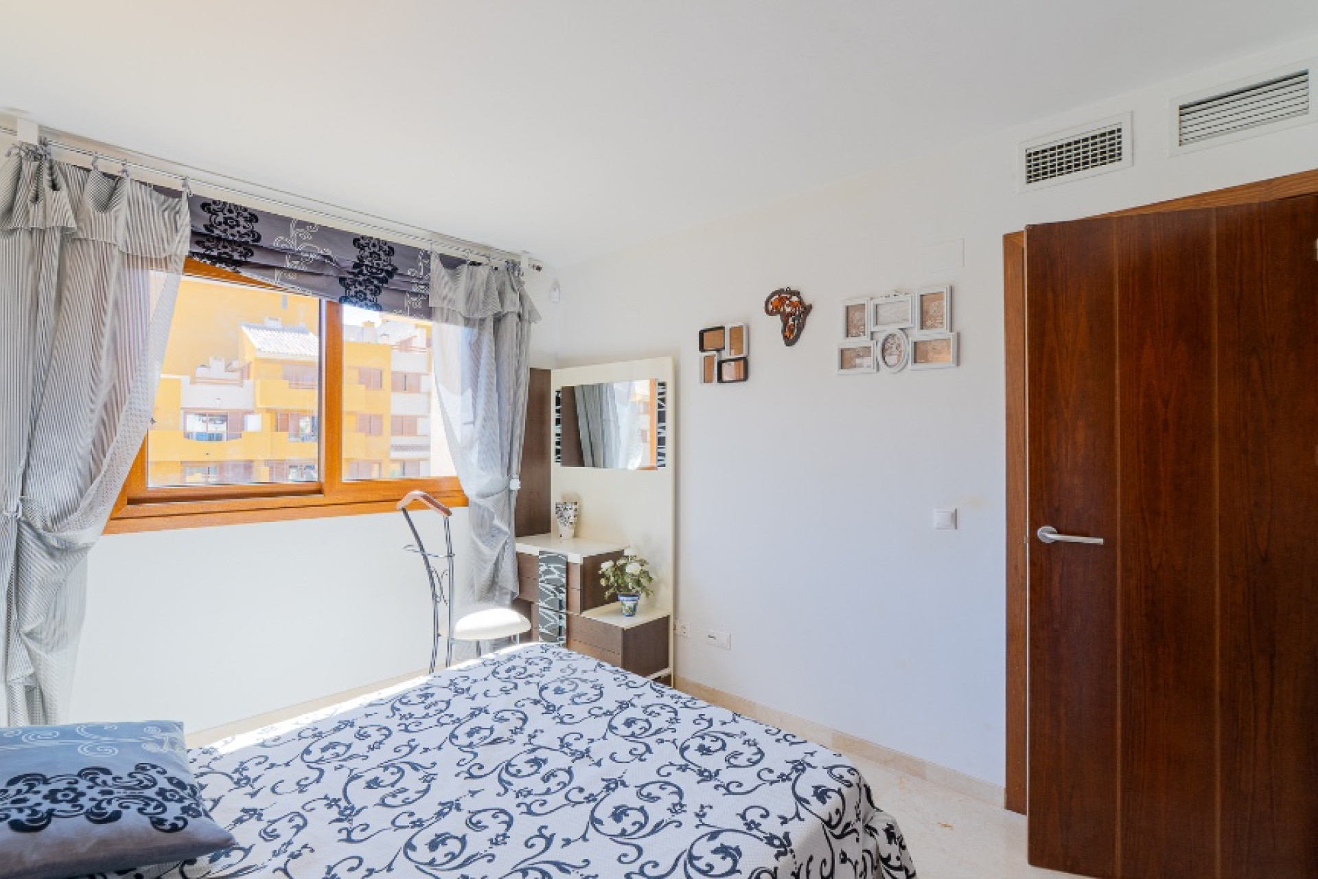 Resale - 1. Apartment / flat - Punta Prima - Costa Blanca South