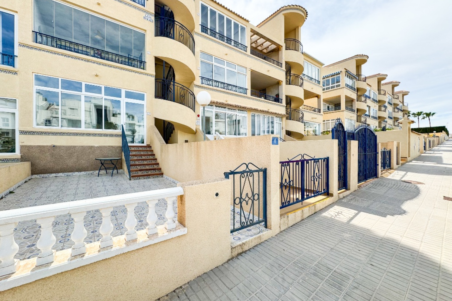 Resale - 1. Apartment / flat - Punta Prima - Costa Blanca South
