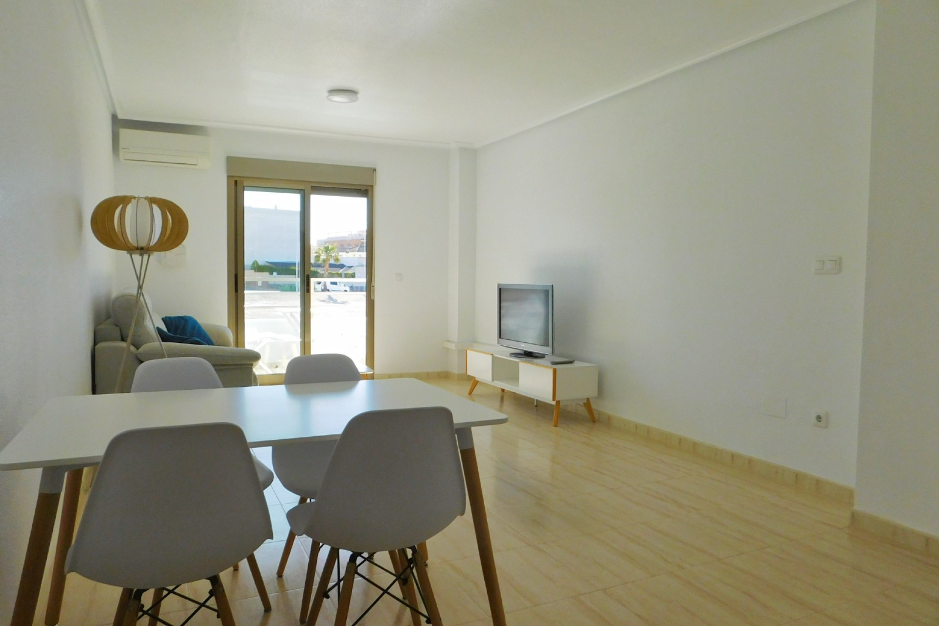 Resale - 1. Apartment / flat - San Miguel de Salinas - Costa Blanca South