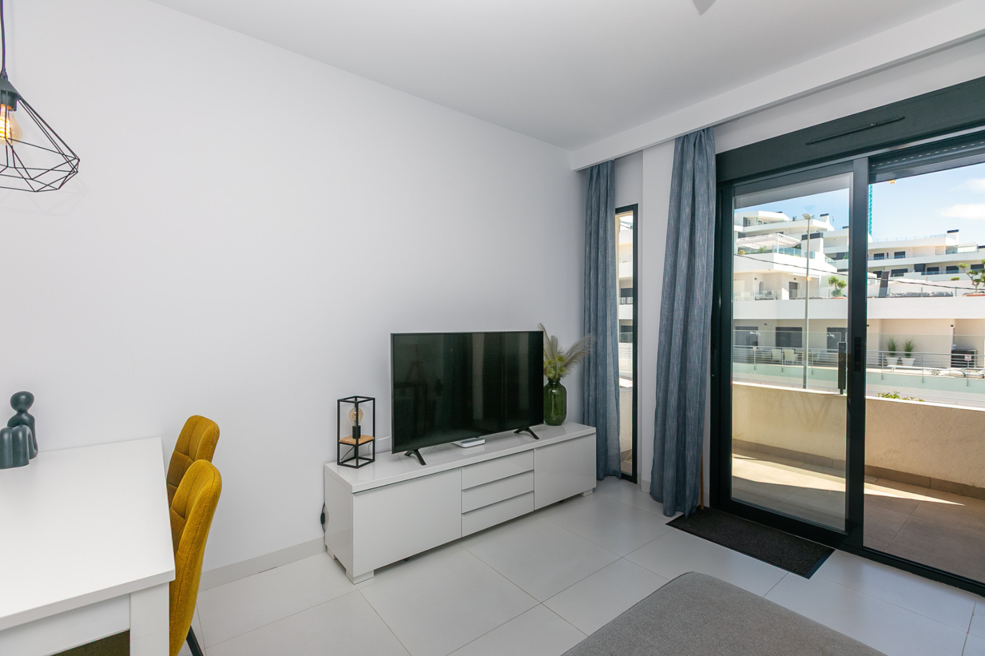 Resale - 1. Apartment / flat - San Miguel de Salinas - Costa Blanca South