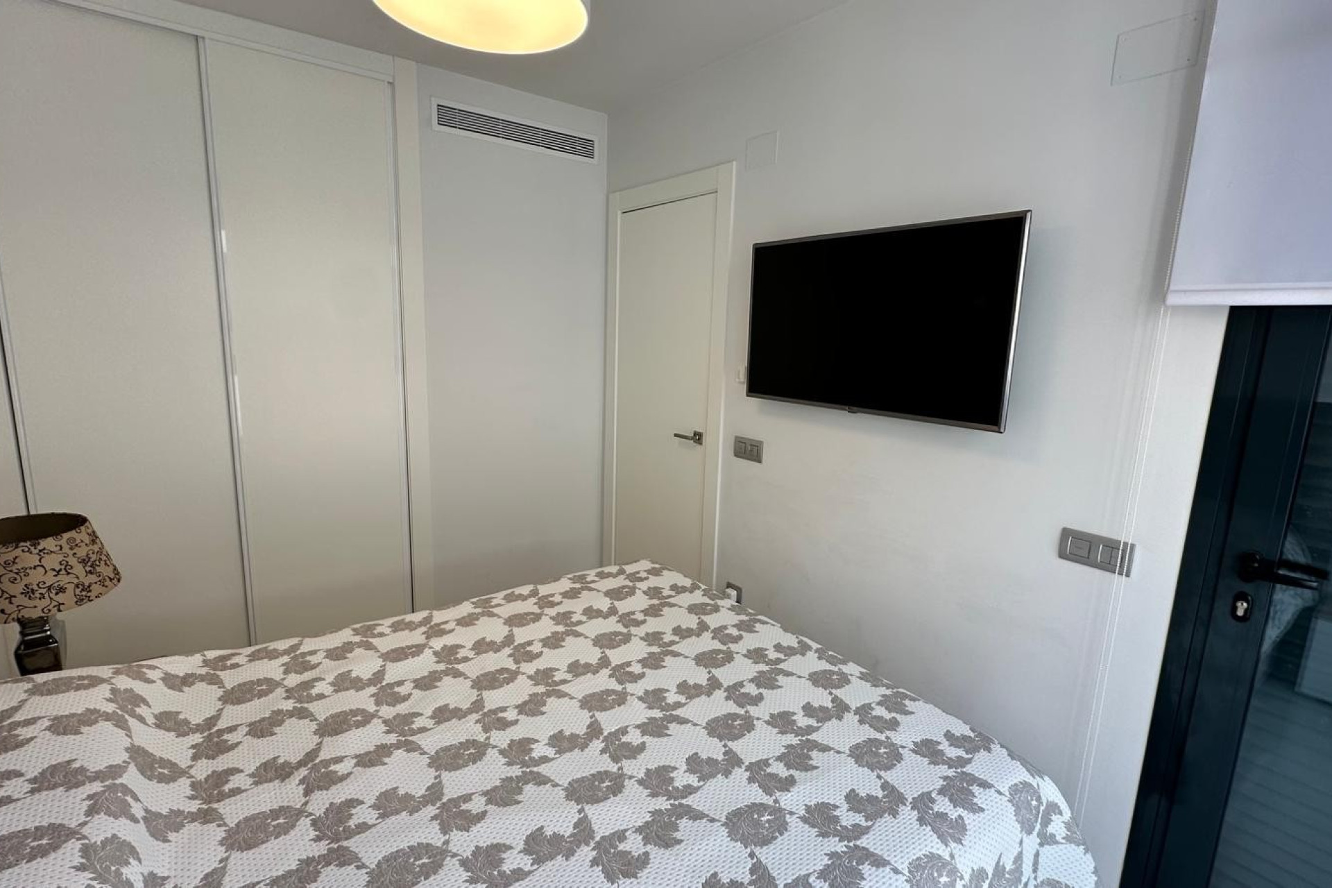 Resale - 1. Apartment / flat - Torrevieja - Calas Blancas