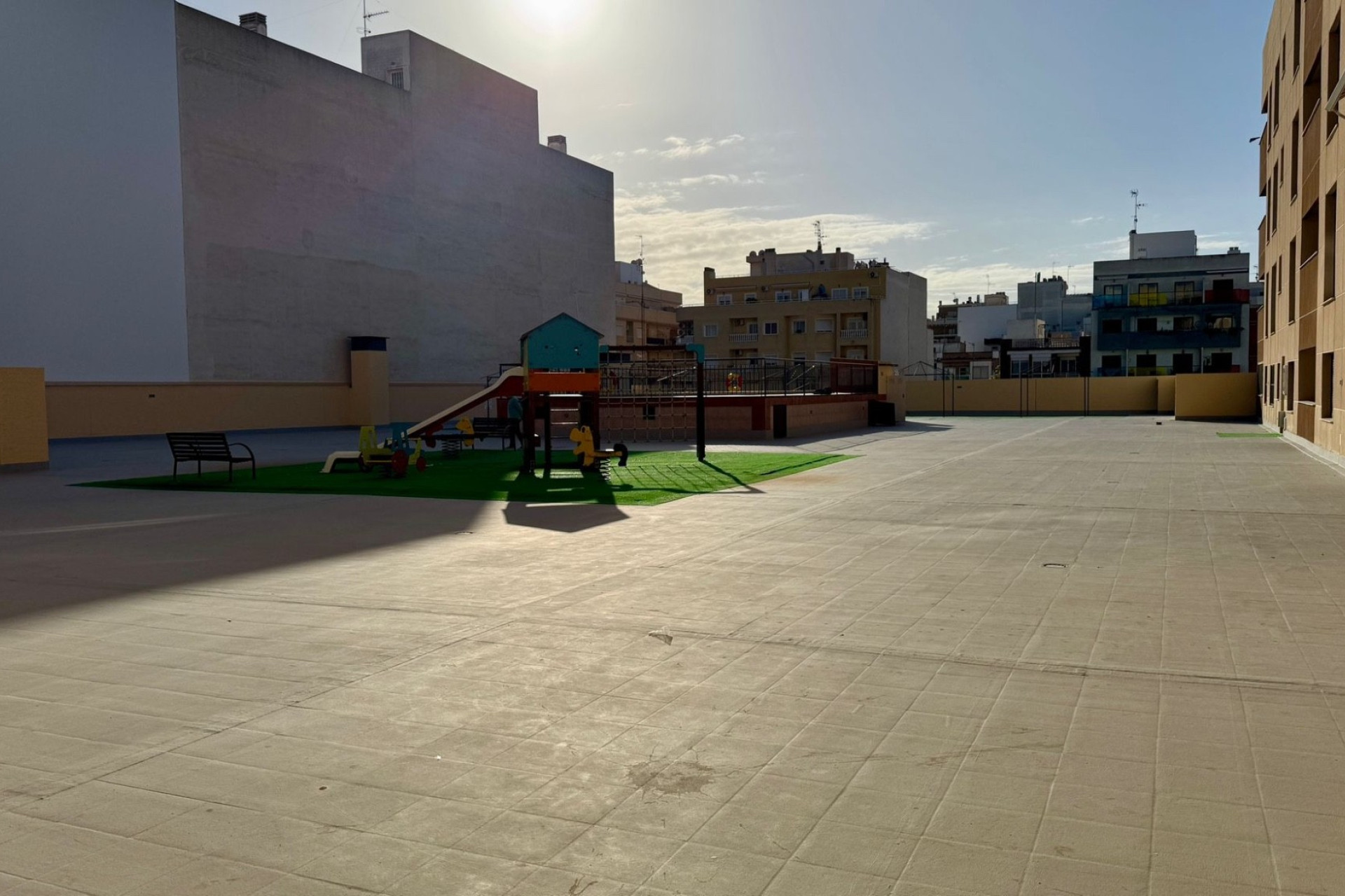 Resale - 1. Apartment / flat - Torrevieja - Centro