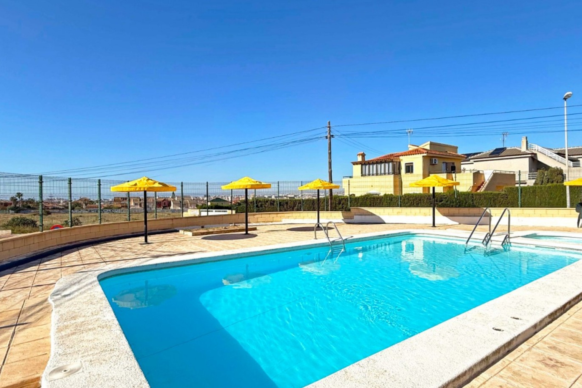 Resale - 1. Apartment / flat - Torrevieja - Costa Blanca South