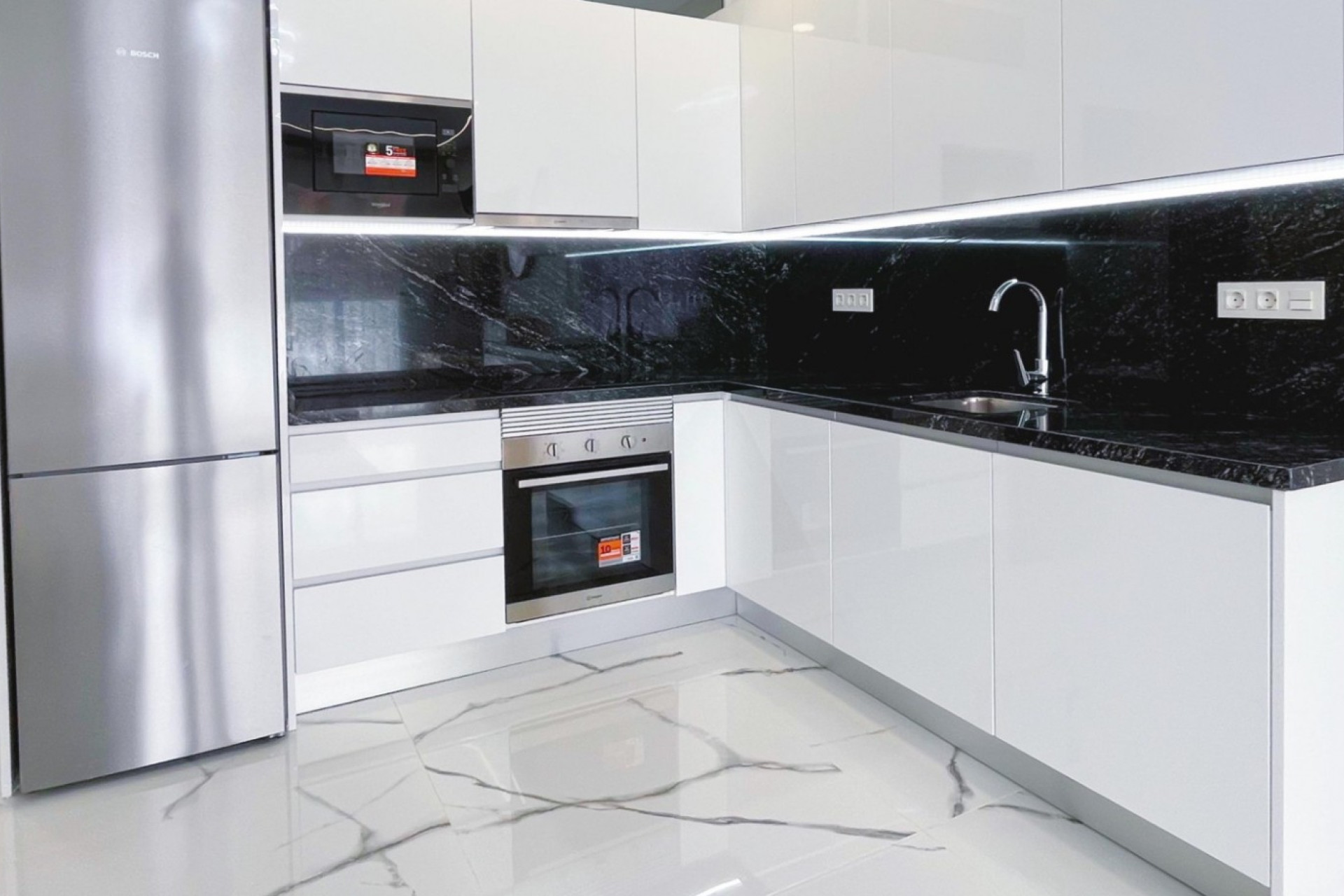 Resale - 1. Apartment / flat - Torrevieja - Costa Blanca South