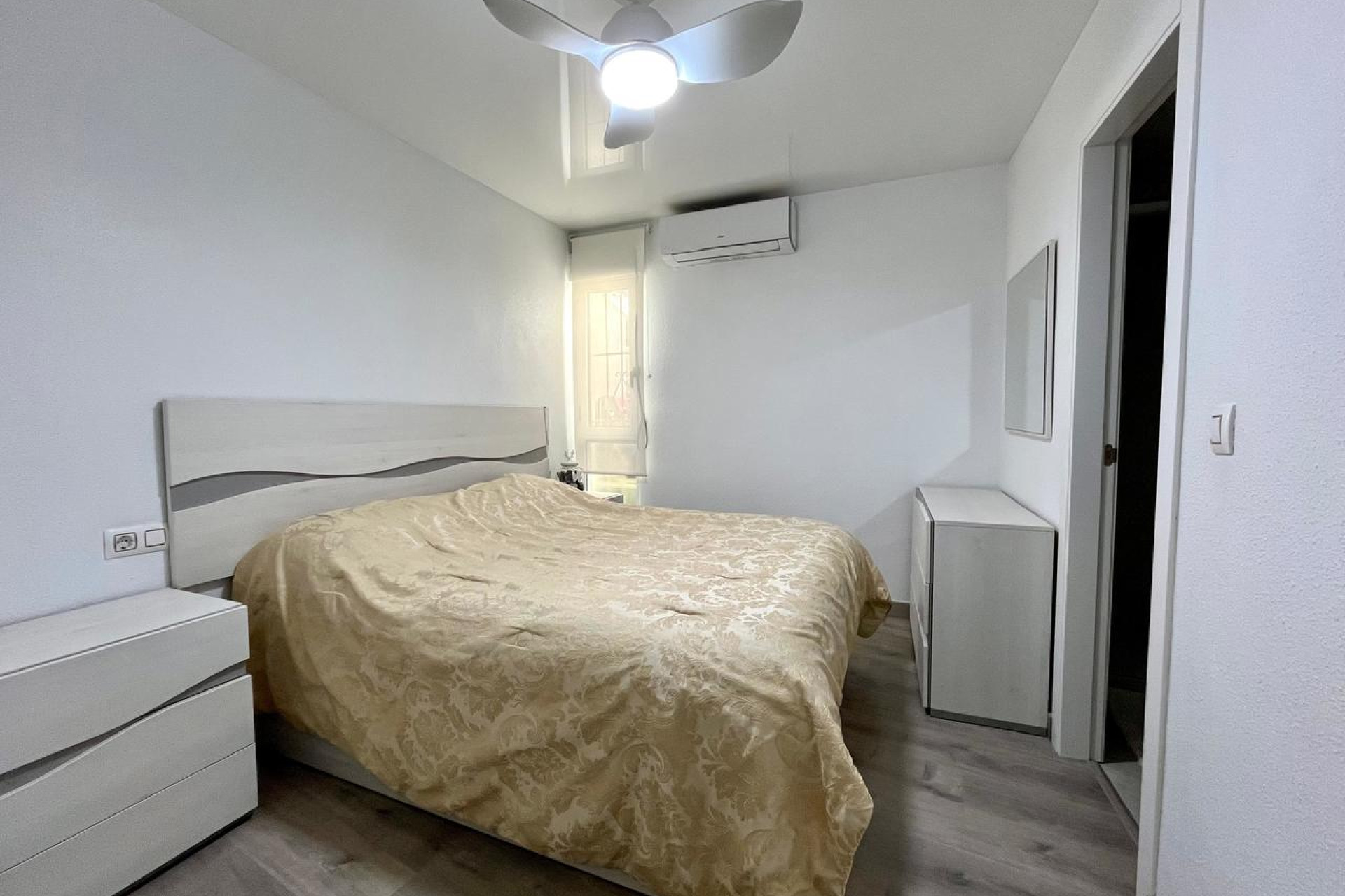 Resale - 1. Apartment / flat - Torrevieja - Costa Blanca South