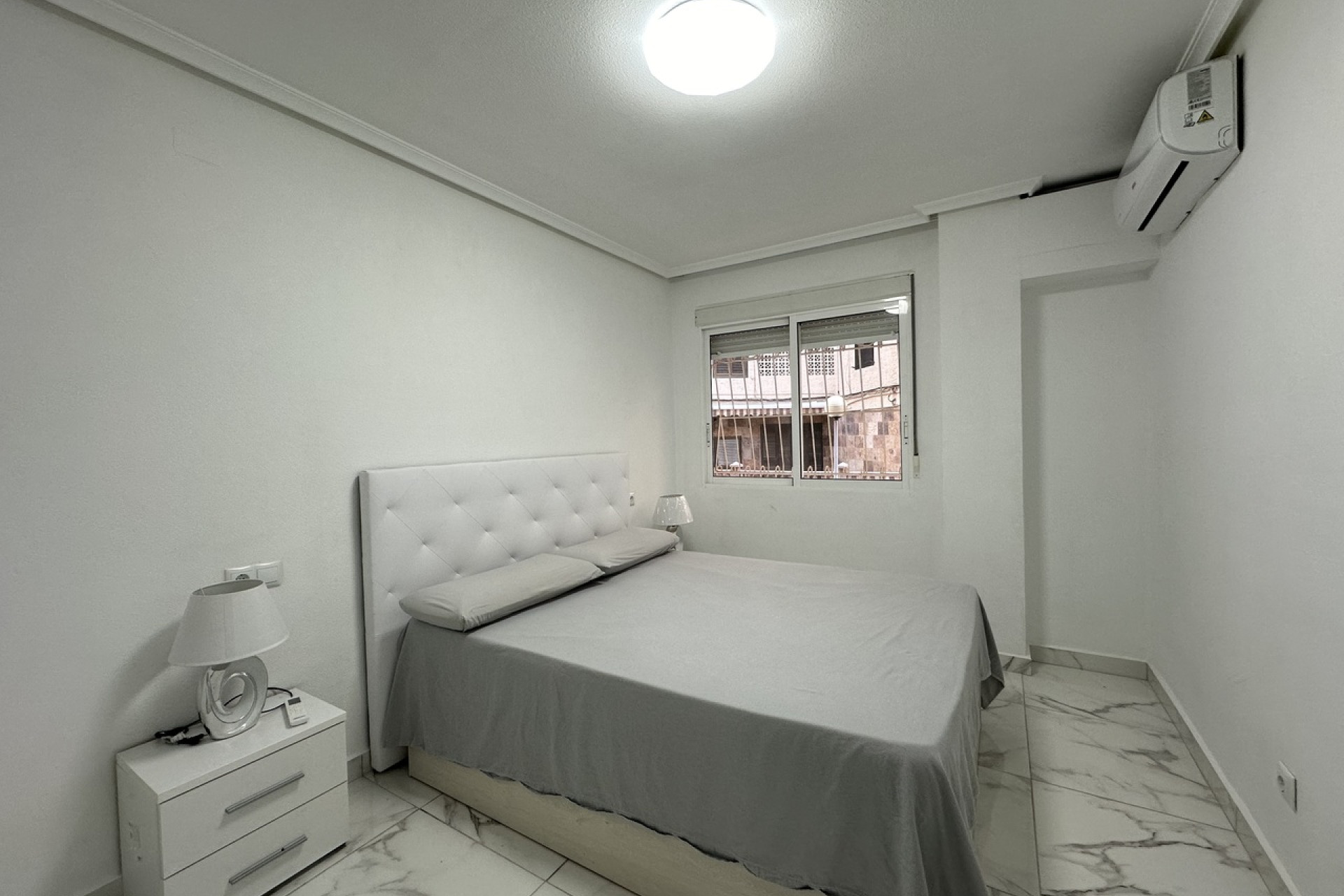 Resale - 1. Apartment / flat - Torrevieja - Costa Blanca South