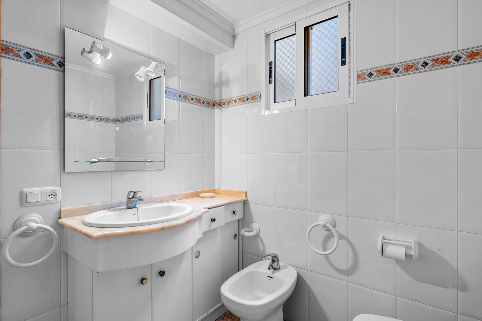 Resale - 1. Apartment / flat - Torrevieja - Costa Blanca South