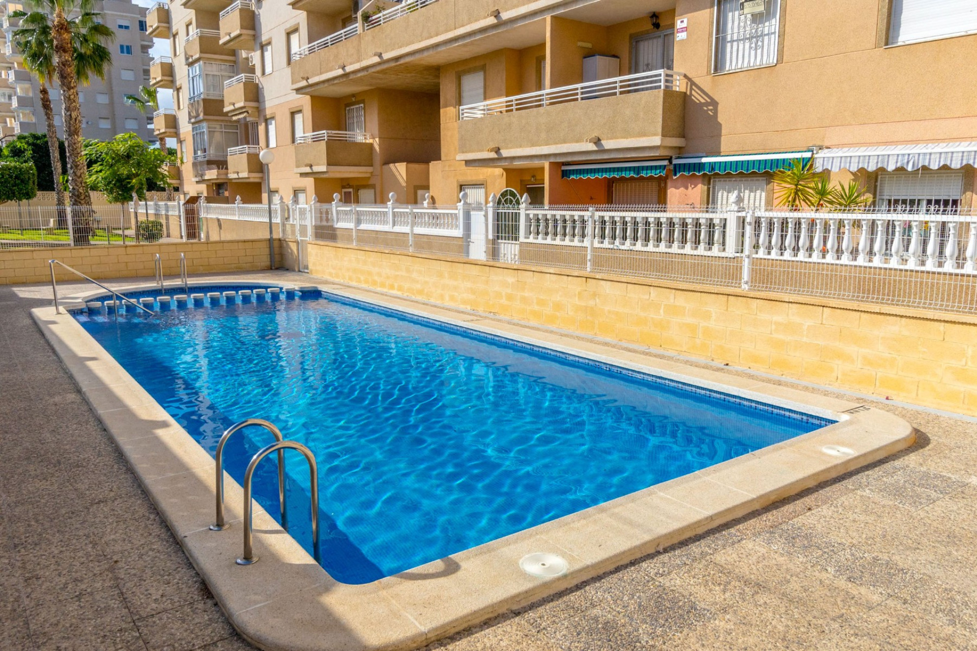 Resale - 1. Apartment / flat - Torrevieja - Costa Blanca South