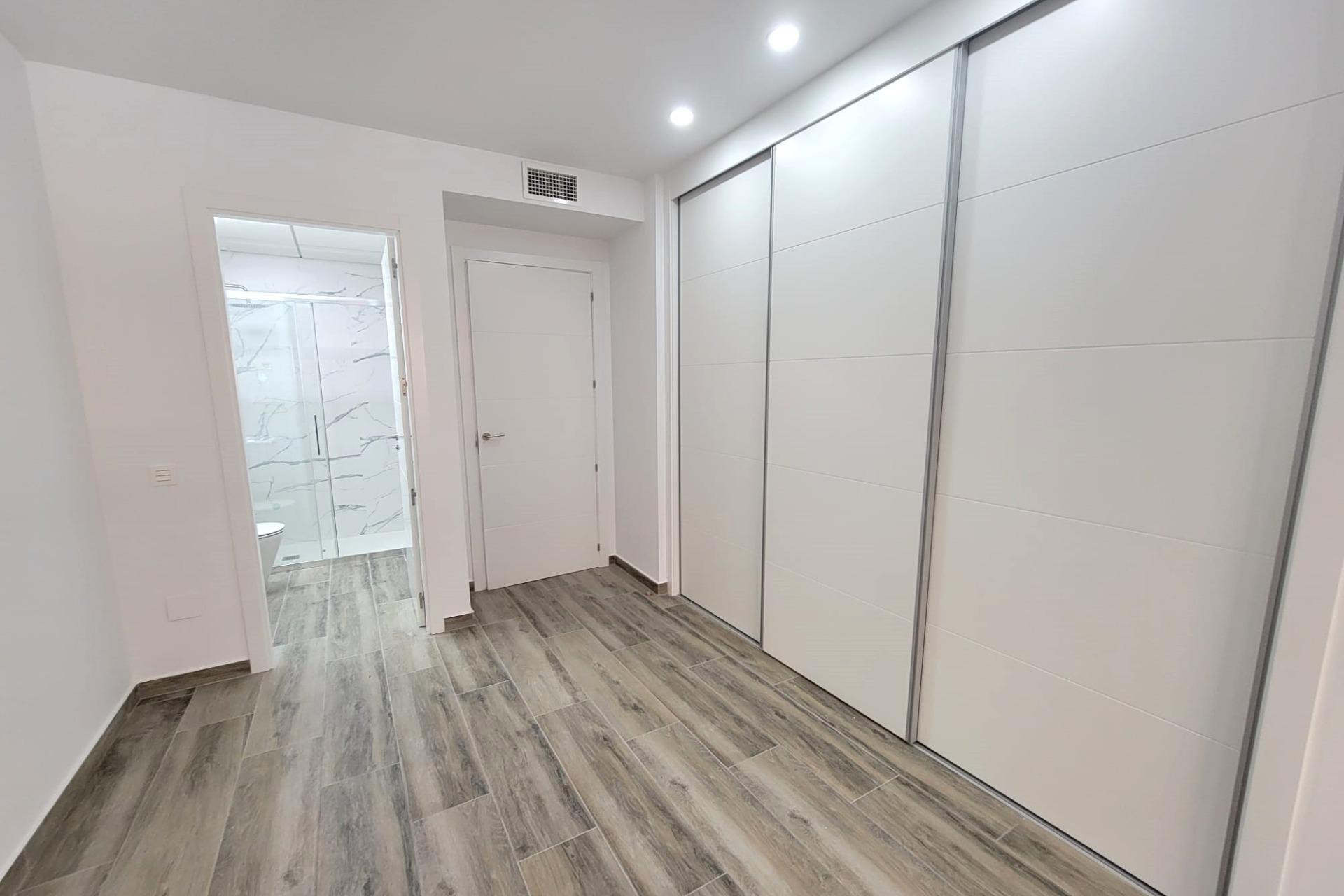 Resale - 1. Apartment / flat - Torrevieja - Costa Blanca South