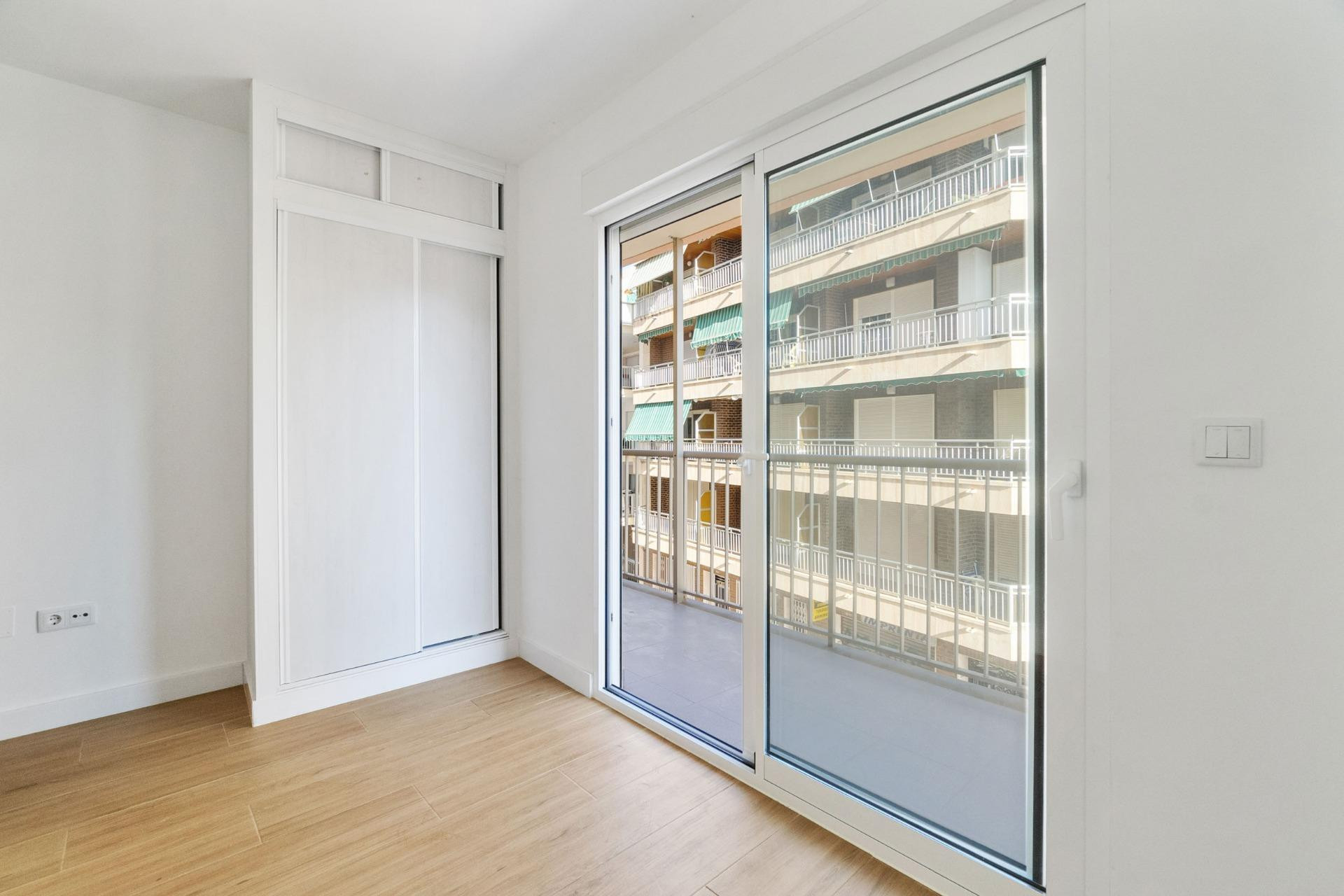 Resale - 1. Apartment / flat - Torrevieja - Costa Blanca South