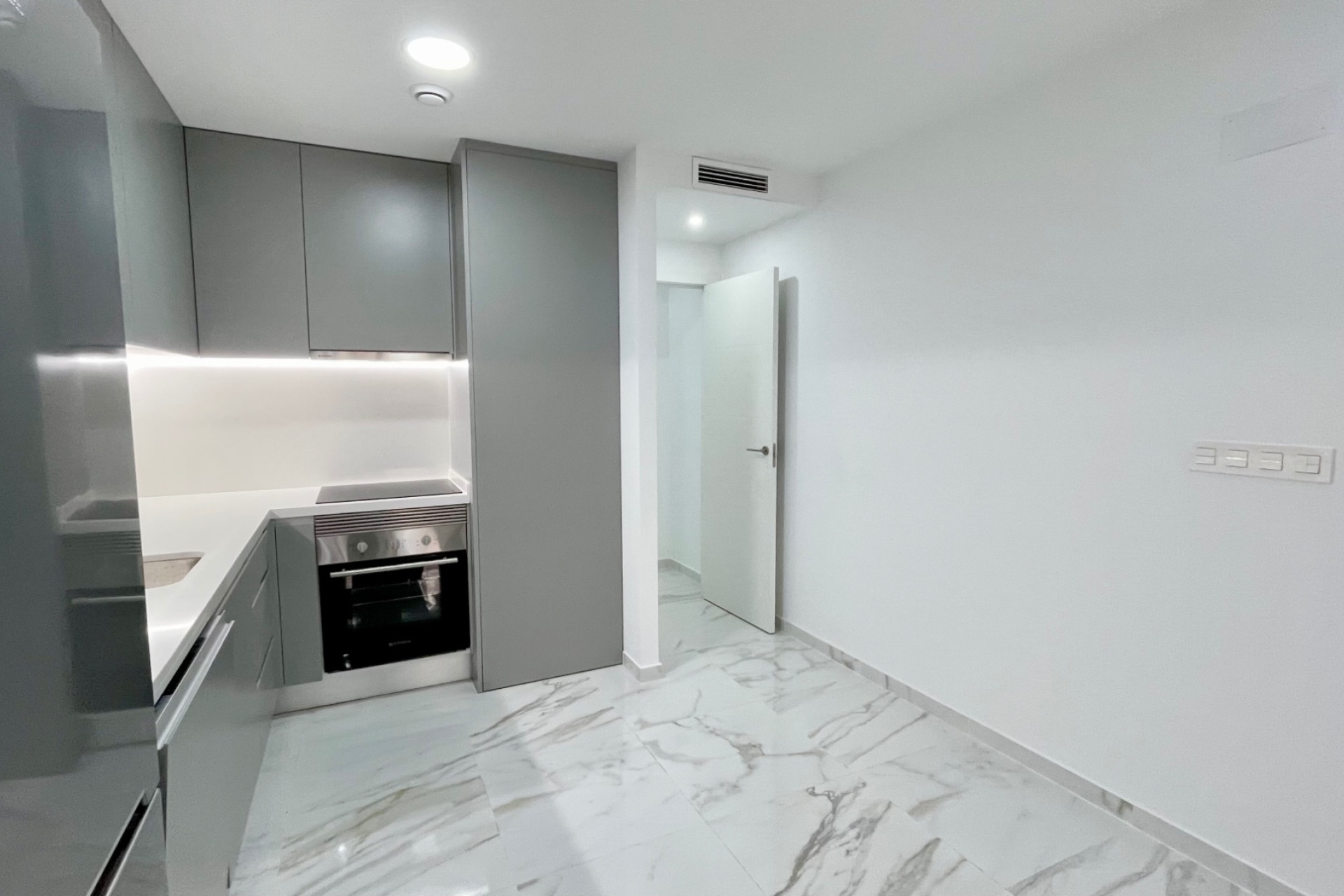 Resale - 1. Apartment / flat - Torrevieja - Costa Blanca South