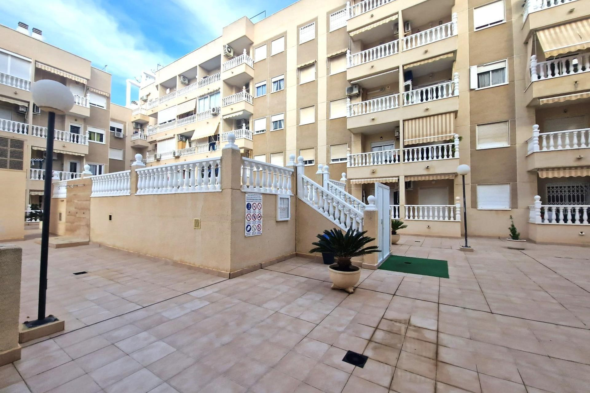 Resale - 1. Apartment / flat - Torrevieja - Costa Blanca South