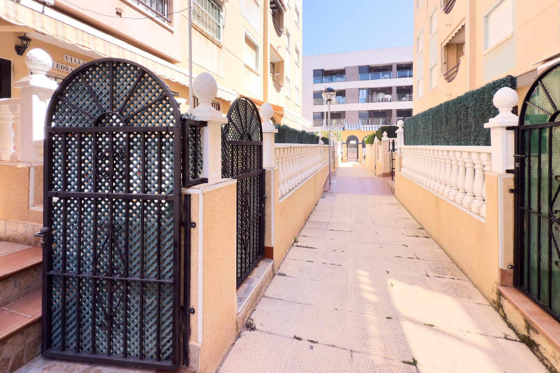 Resale - 1. Apartment / flat - Torrevieja - Costa Blanca South