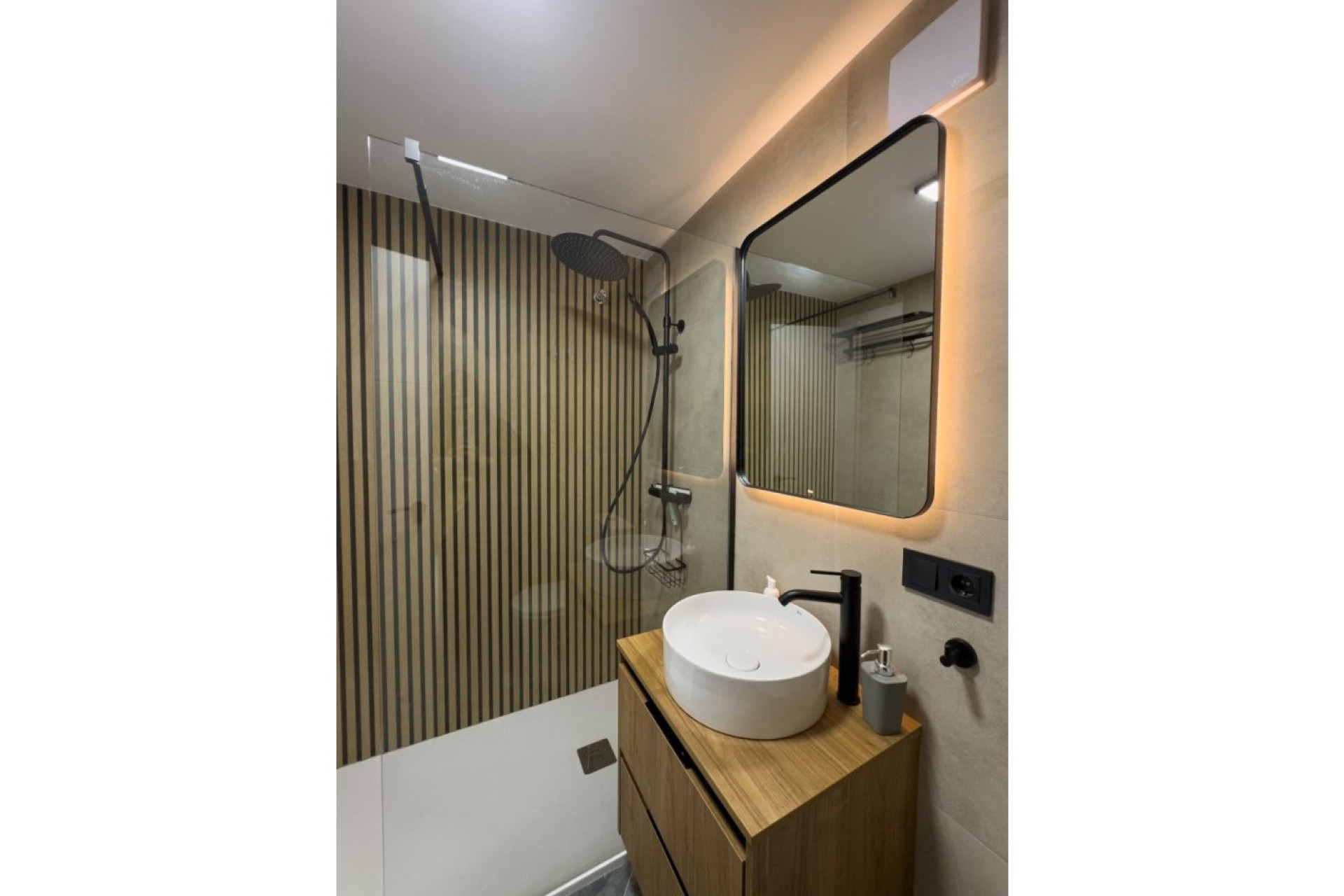 Resale - 1. Apartment / flat - Torrevieja - Costa Blanca South