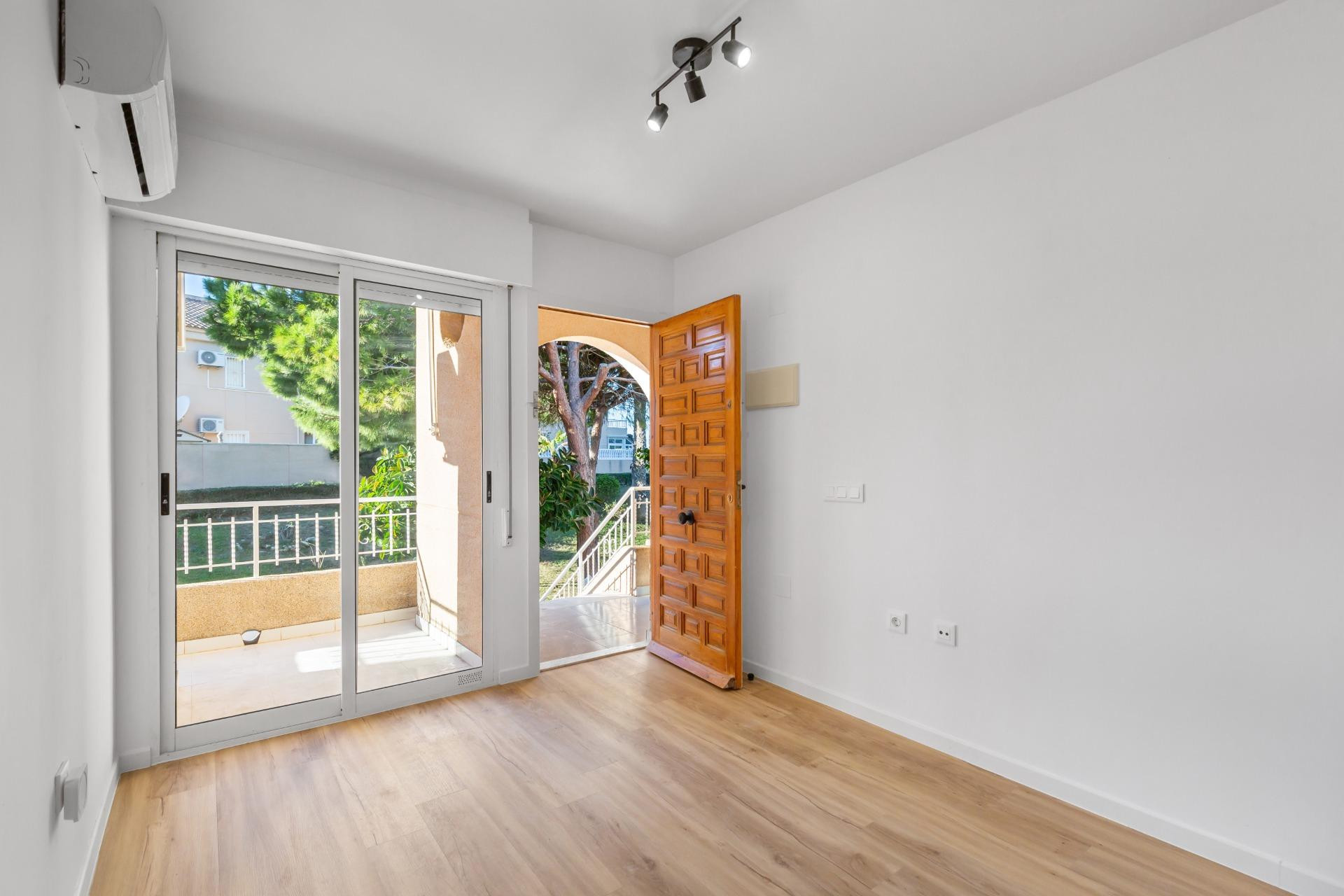 Resale - 1. Apartment / flat - Torrevieja - Costa Blanca South