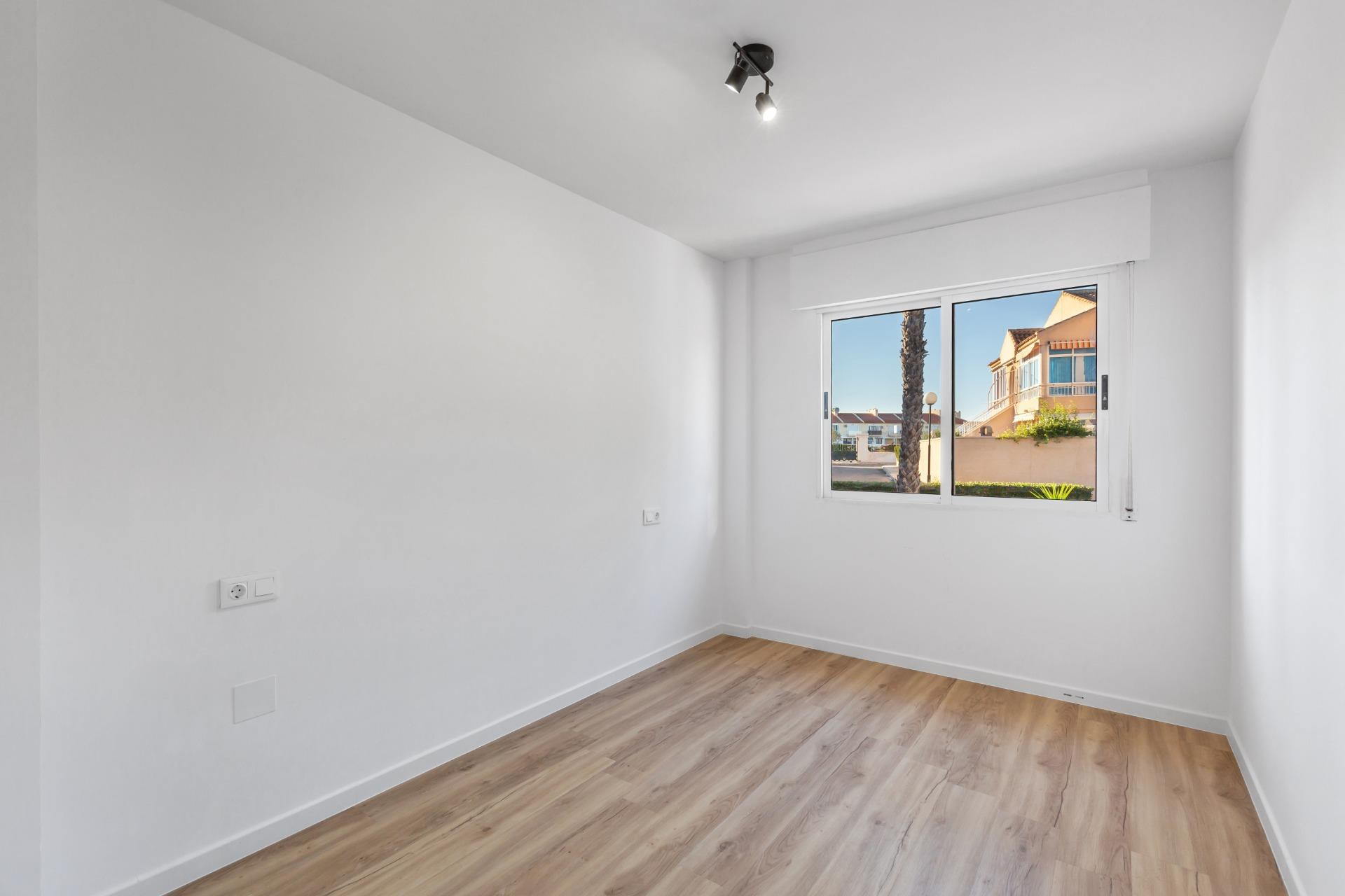 Resale - 1. Apartment / flat - Torrevieja - Costa Blanca South