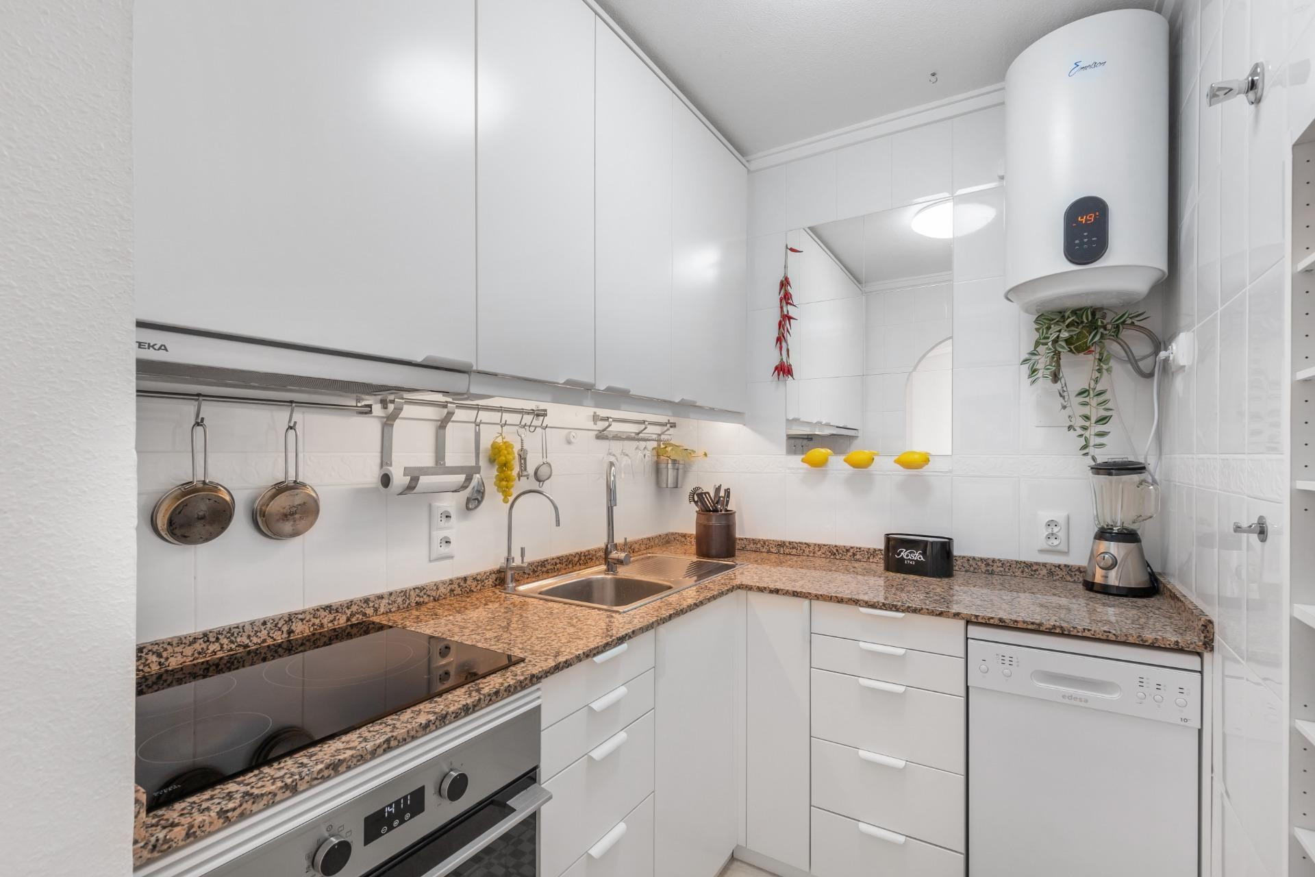 Resale - 1. Apartment / flat - Torrevieja - Costa Blanca South