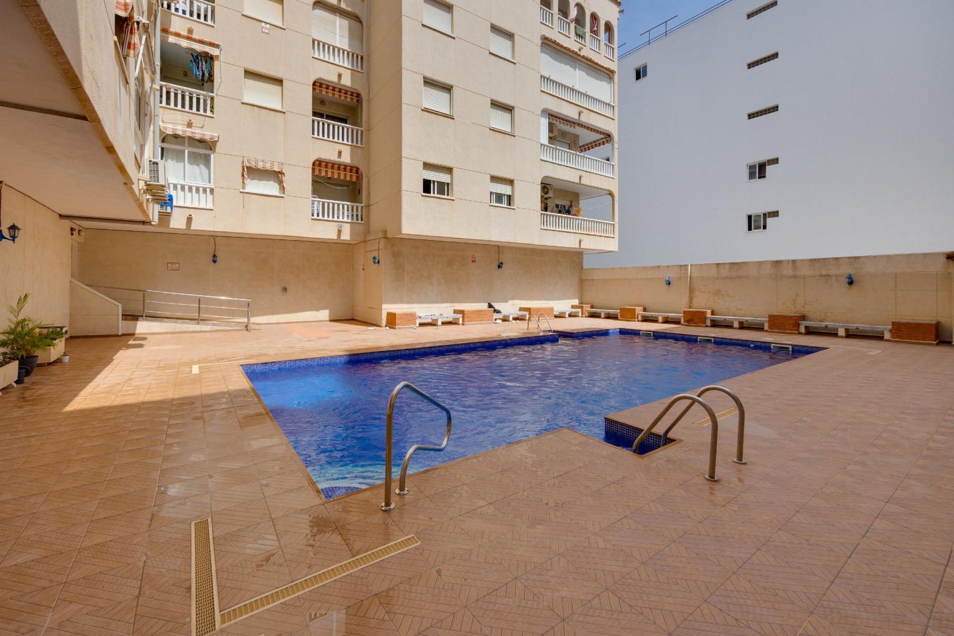 Resale - 1. Apartment / flat - Torrevieja - Costa Blanca South