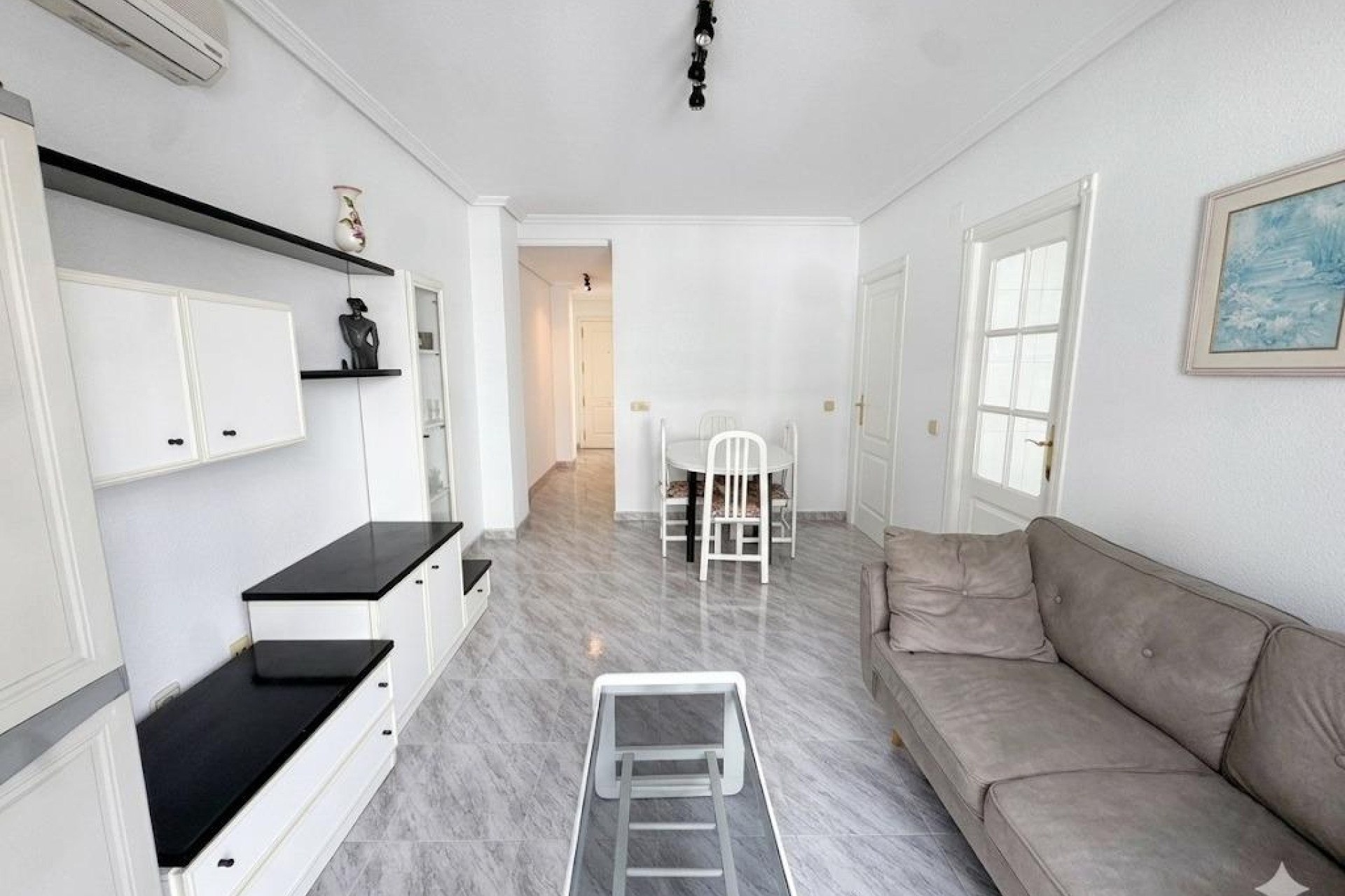 Resale - 1. Apartment / flat - Torrevieja - Costa Blanca South