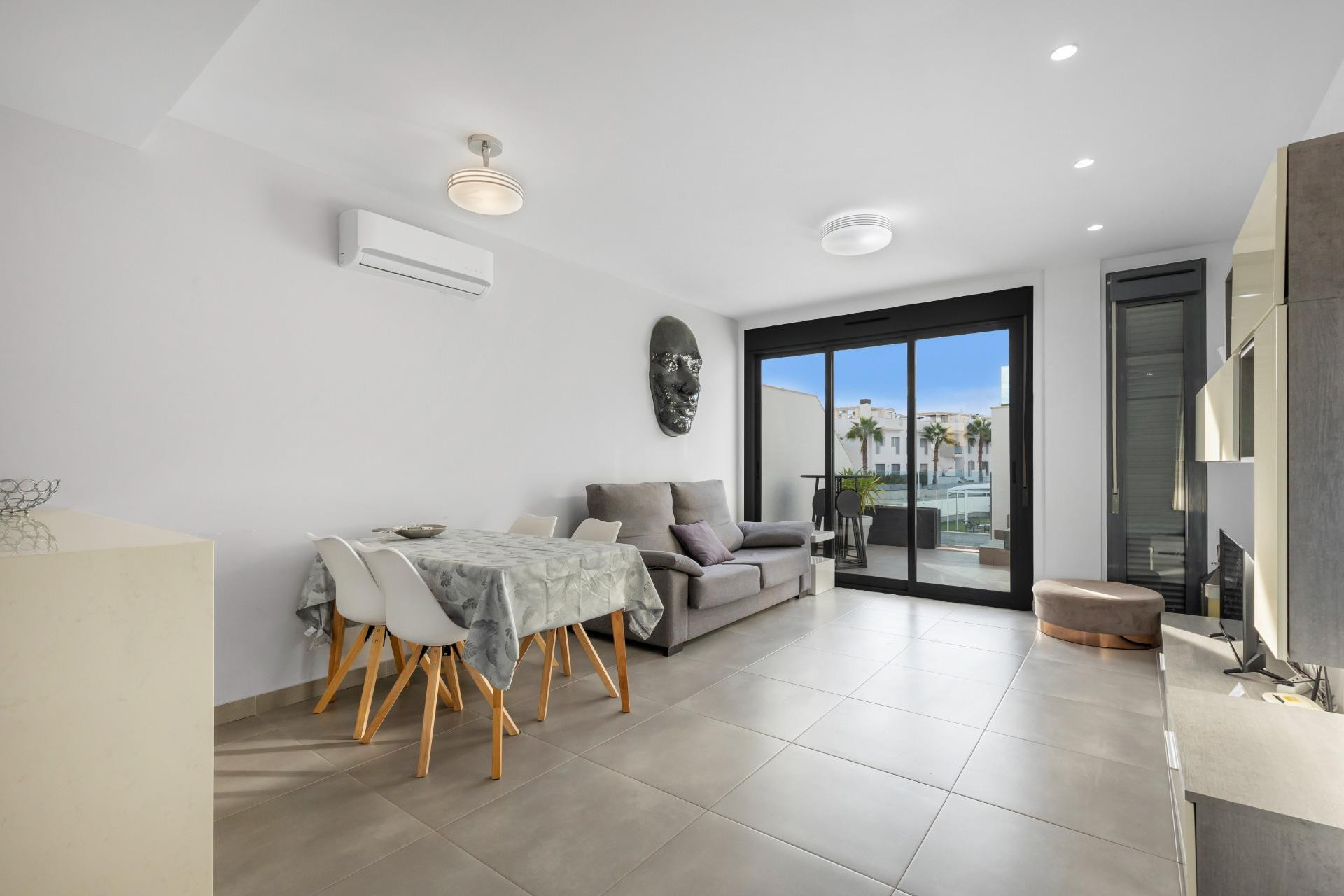 Resale - 1. Apartment / flat - Torrevieja - Costa Blanca South