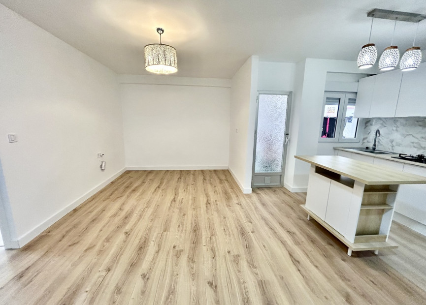 Resale - 1. Apartment / flat - Torrevieja - Costa Blanca South