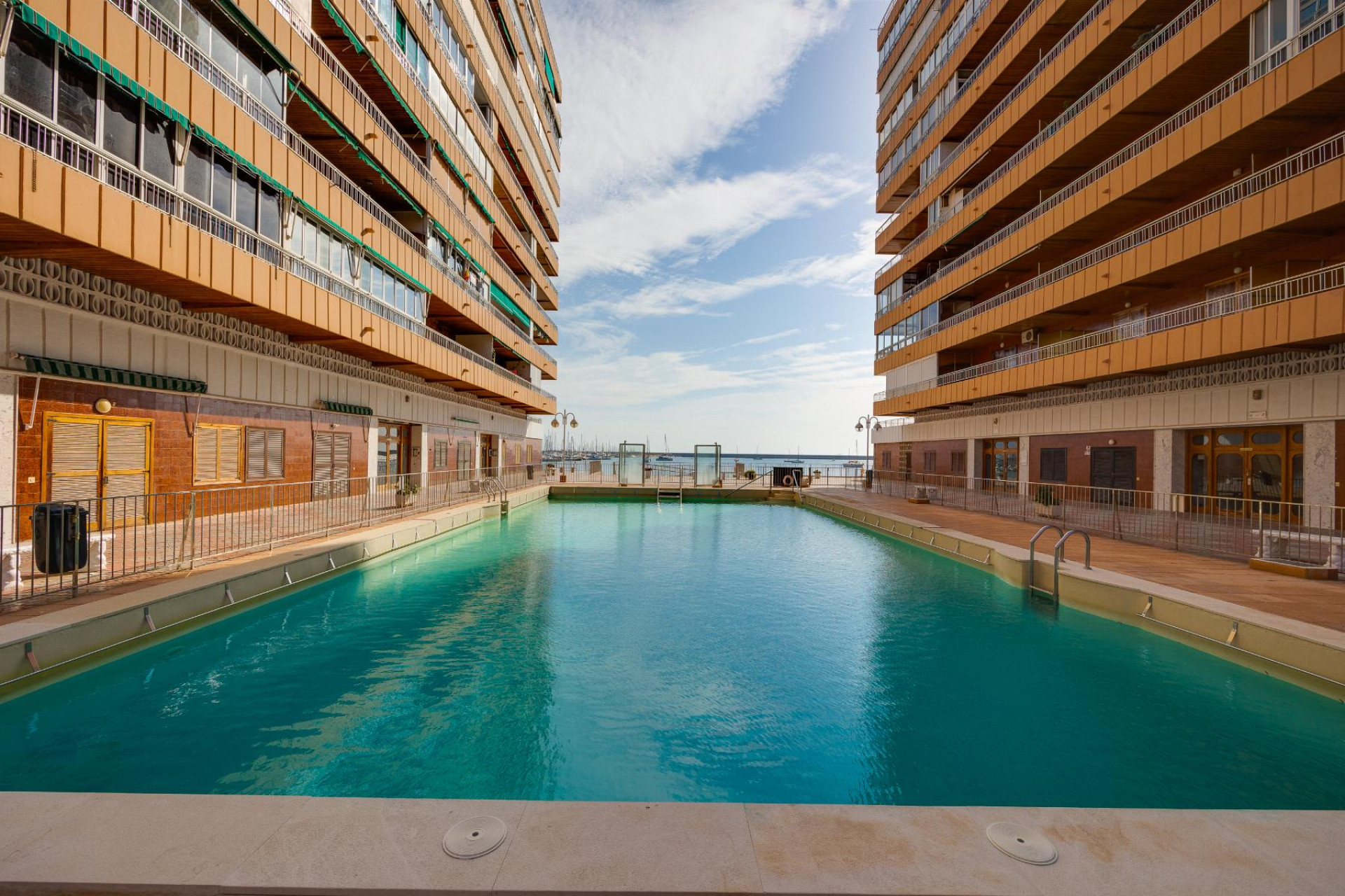Resale - 1. Apartment / flat - Torrevieja - Costa Blanca South