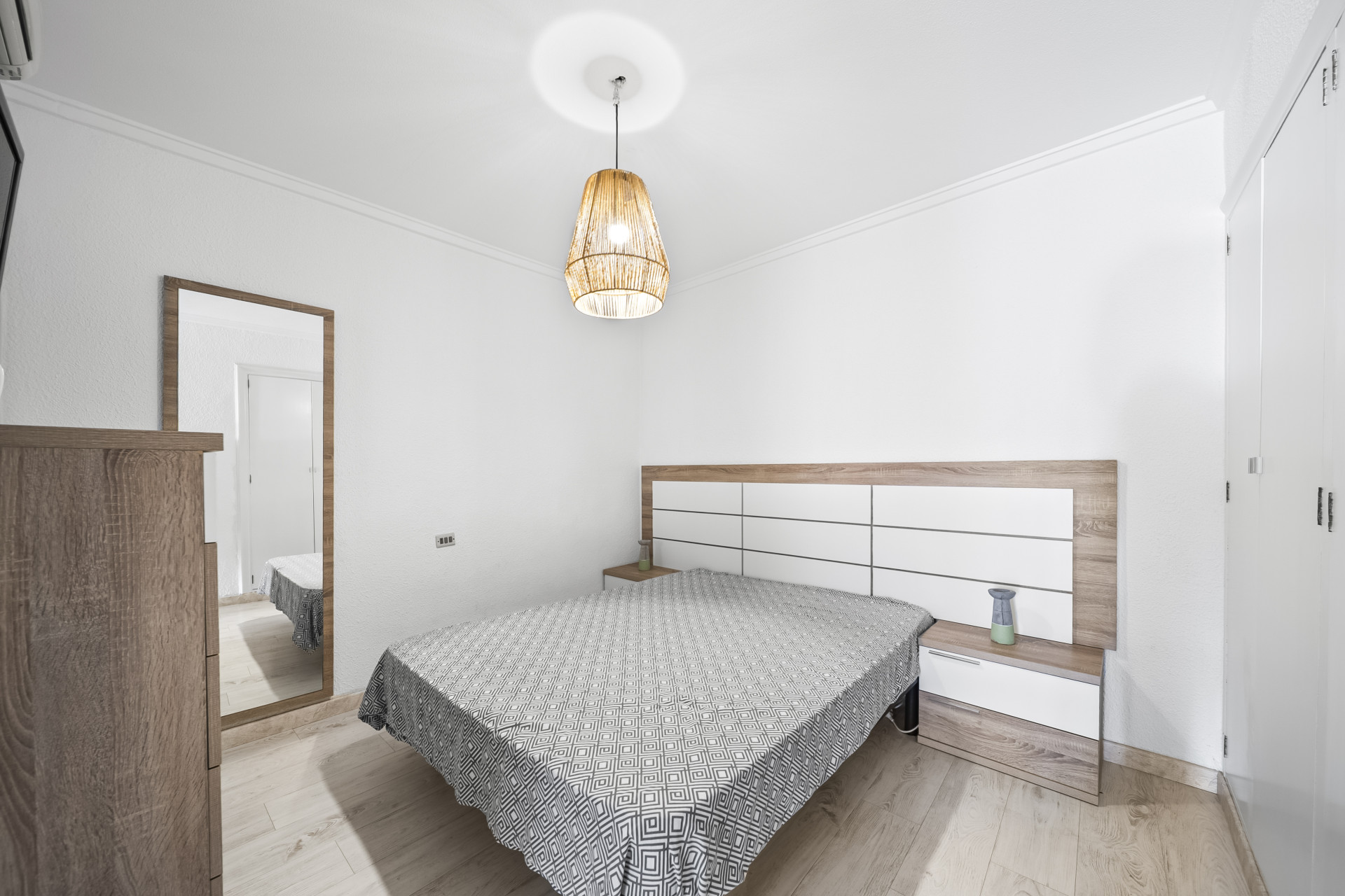 Resale - 1. Apartment / flat - Torrevieja - Costa Blanca South
