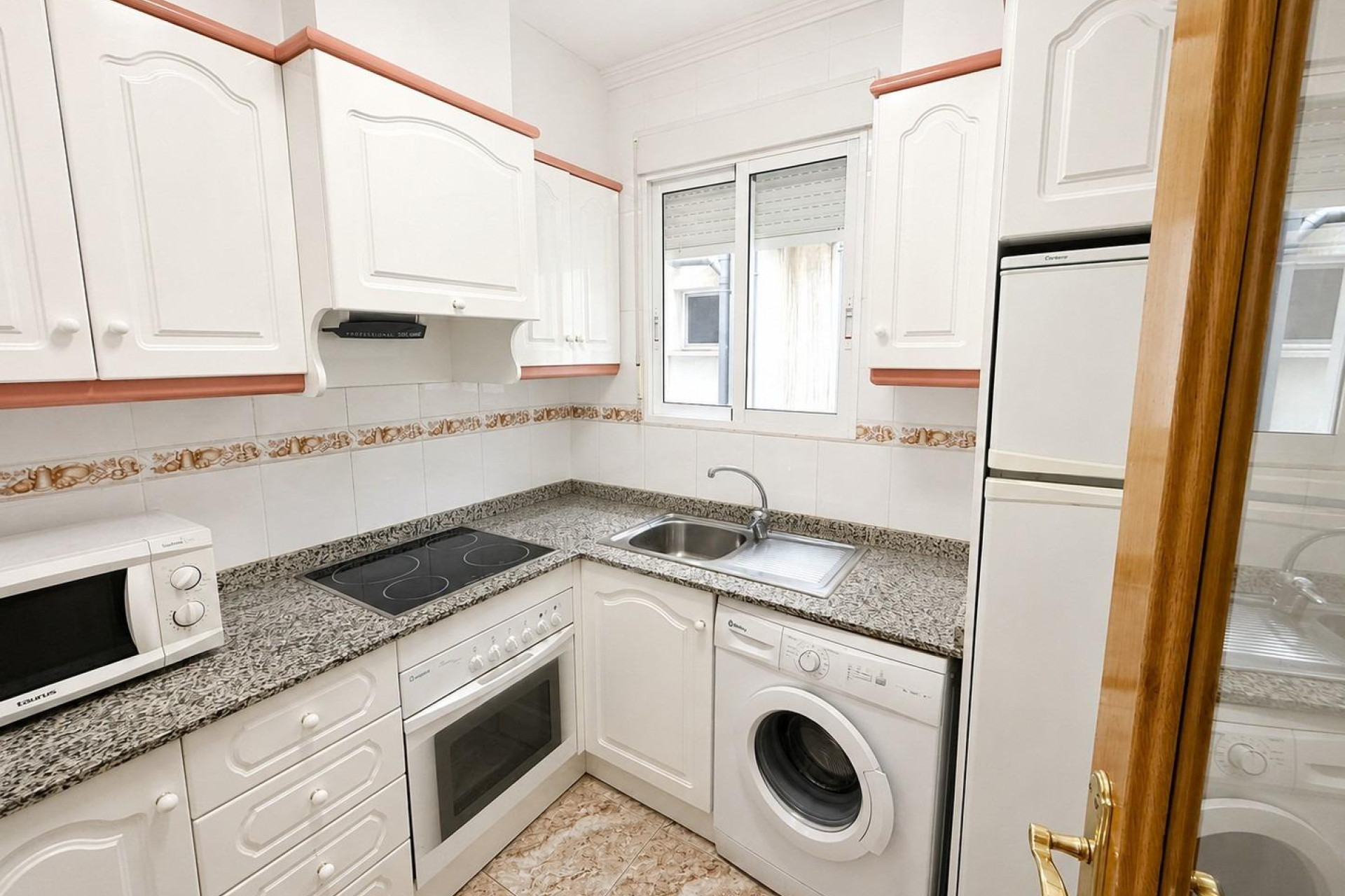 Resale - 1. Apartment / flat - Torrevieja - Costa Blanca South