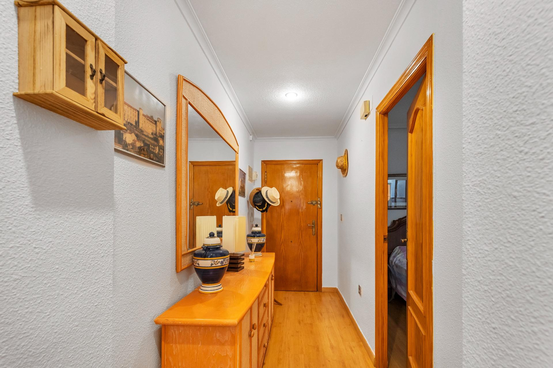 Resale - 1. Apartment / flat - Torrevieja - Costa Blanca South