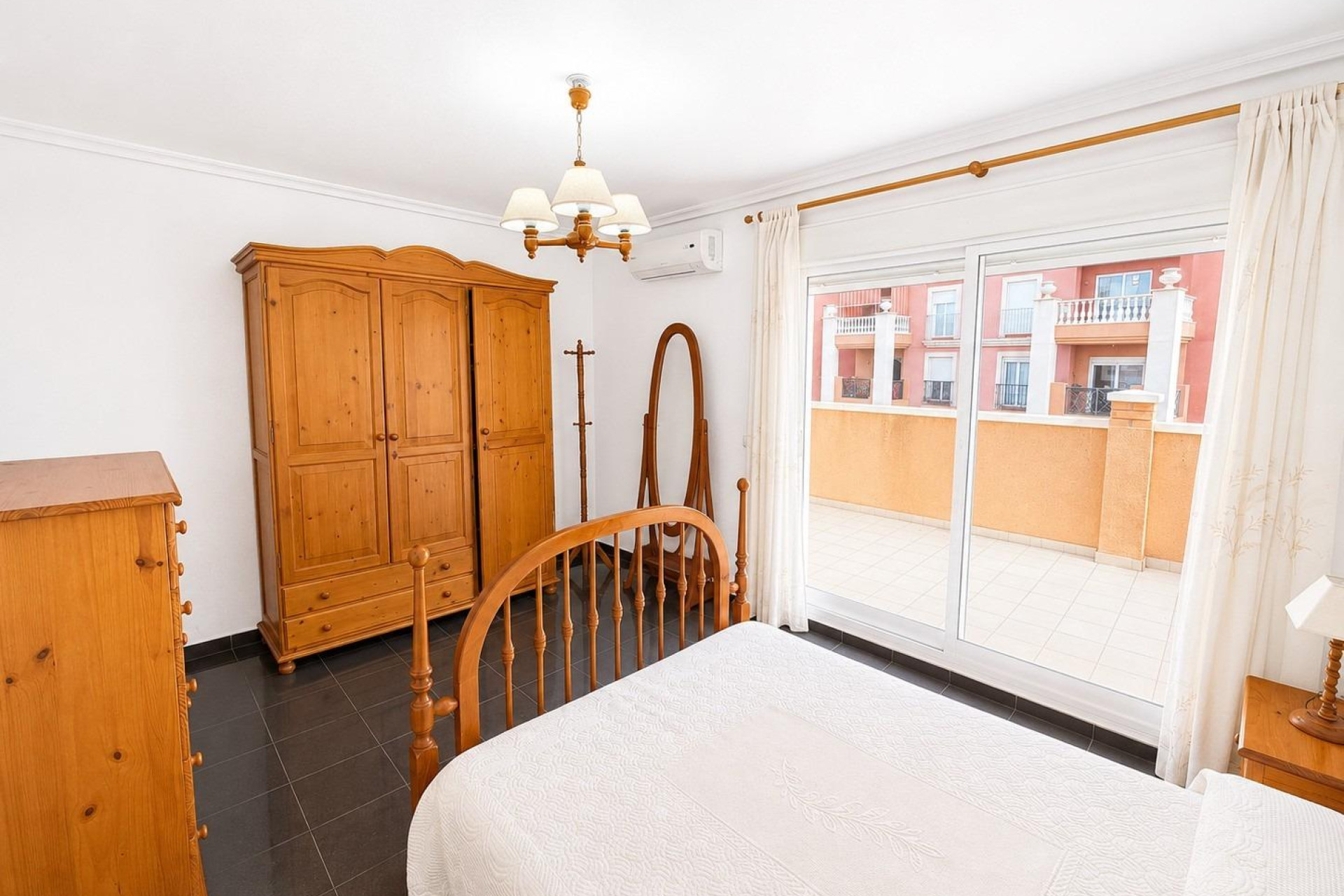 Resale - 1. Apartment / flat - Torrevieja - Costa Blanca South