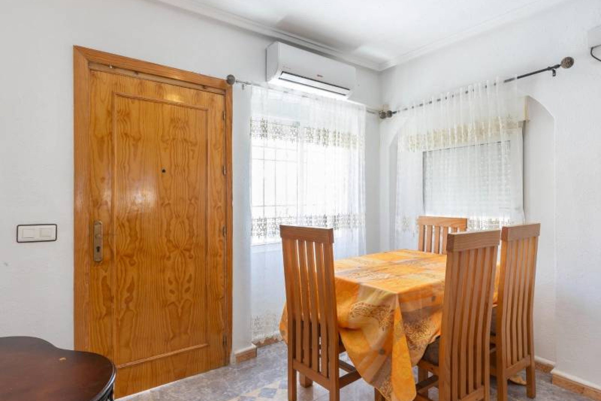 Resale - 1. Apartment / flat - Torrevieja - Costa Blanca South