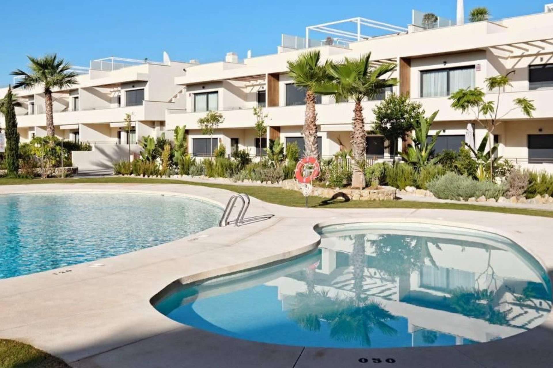 Resale - 1. Apartment / flat - Torrevieja - La Veleta