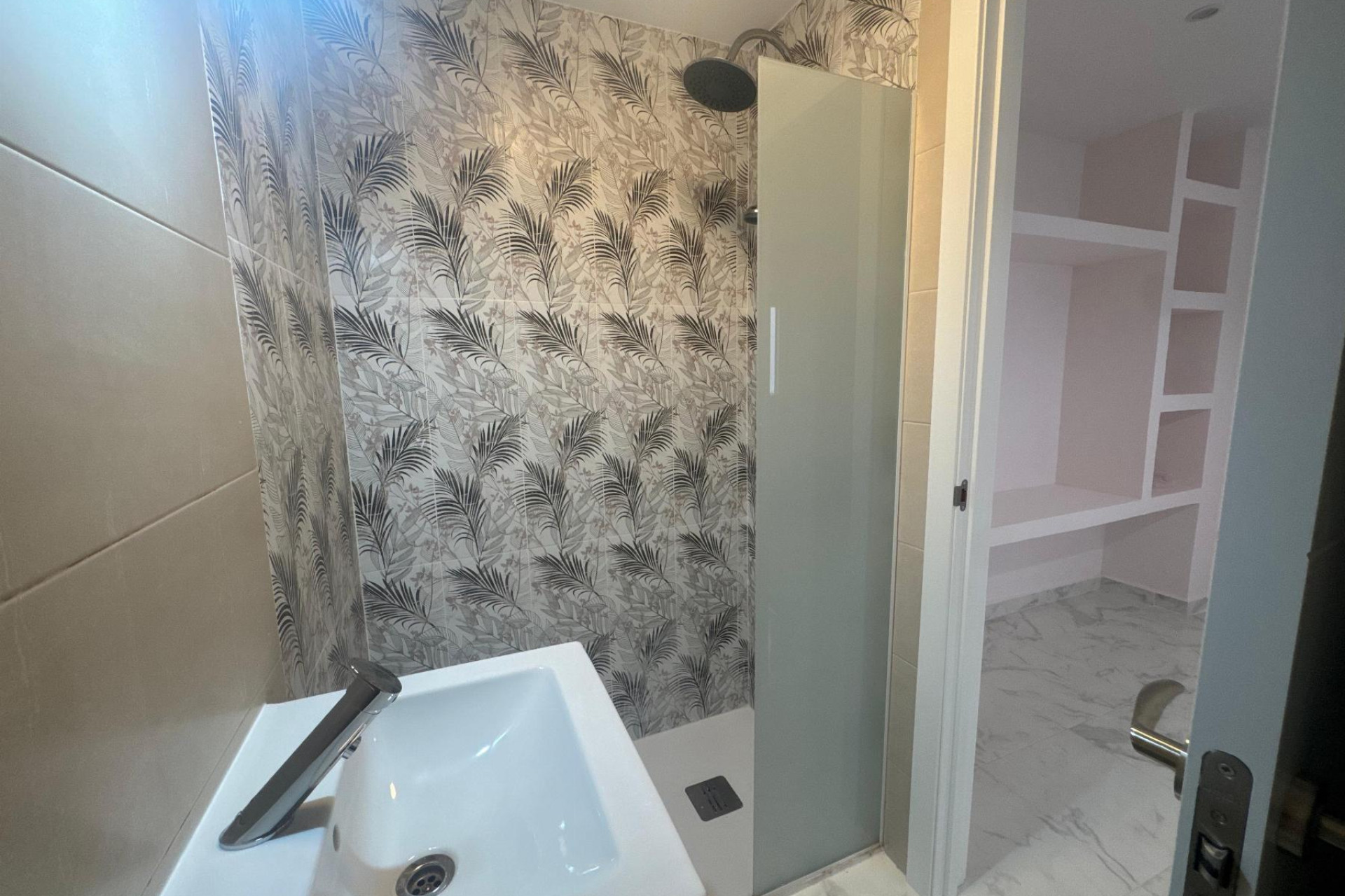 Resale - 1. Apartment / flat - Torrevieja - Muelle Pesquero