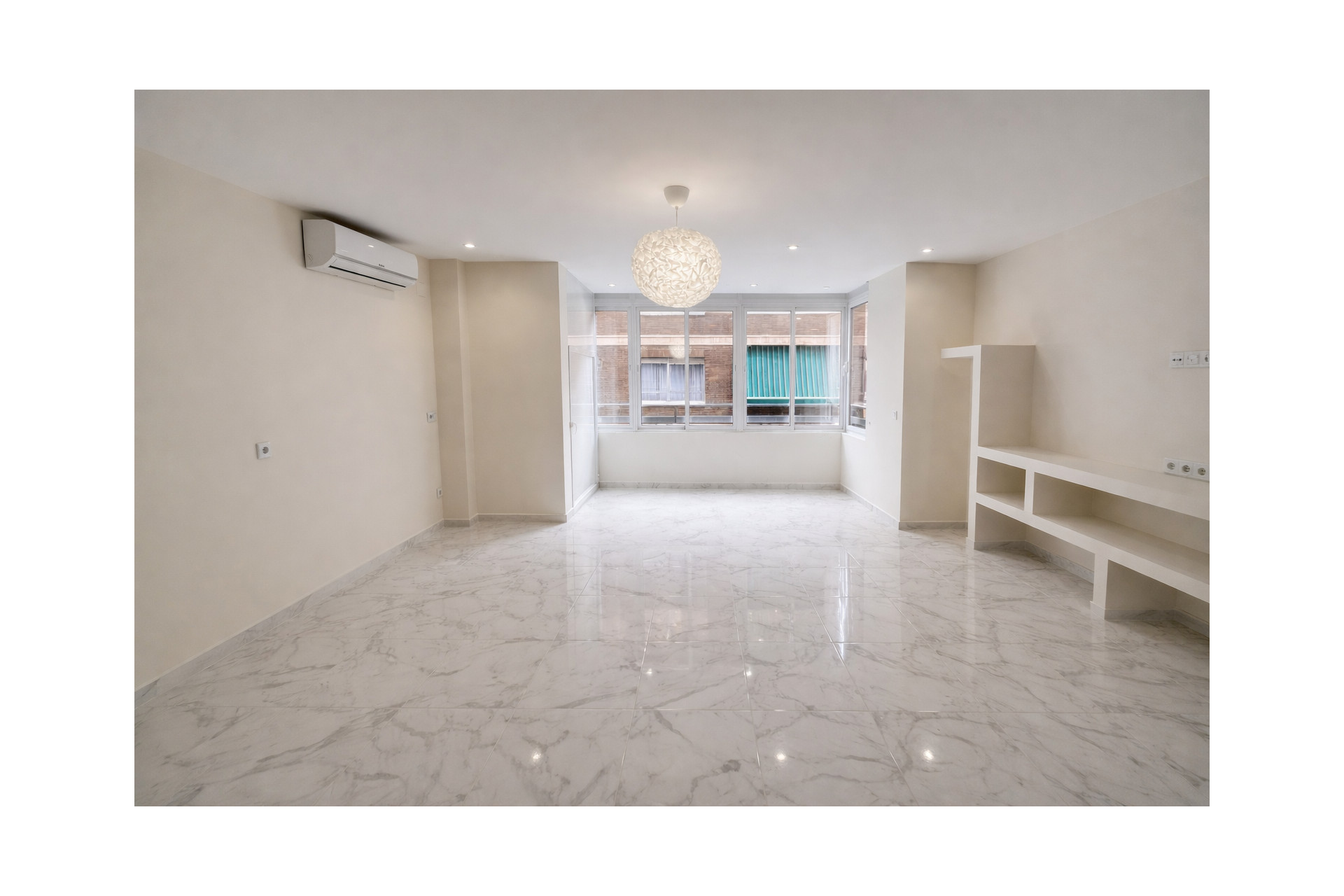Resale - 1. Apartment / flat - Torrevieja - Muelle Pesquero